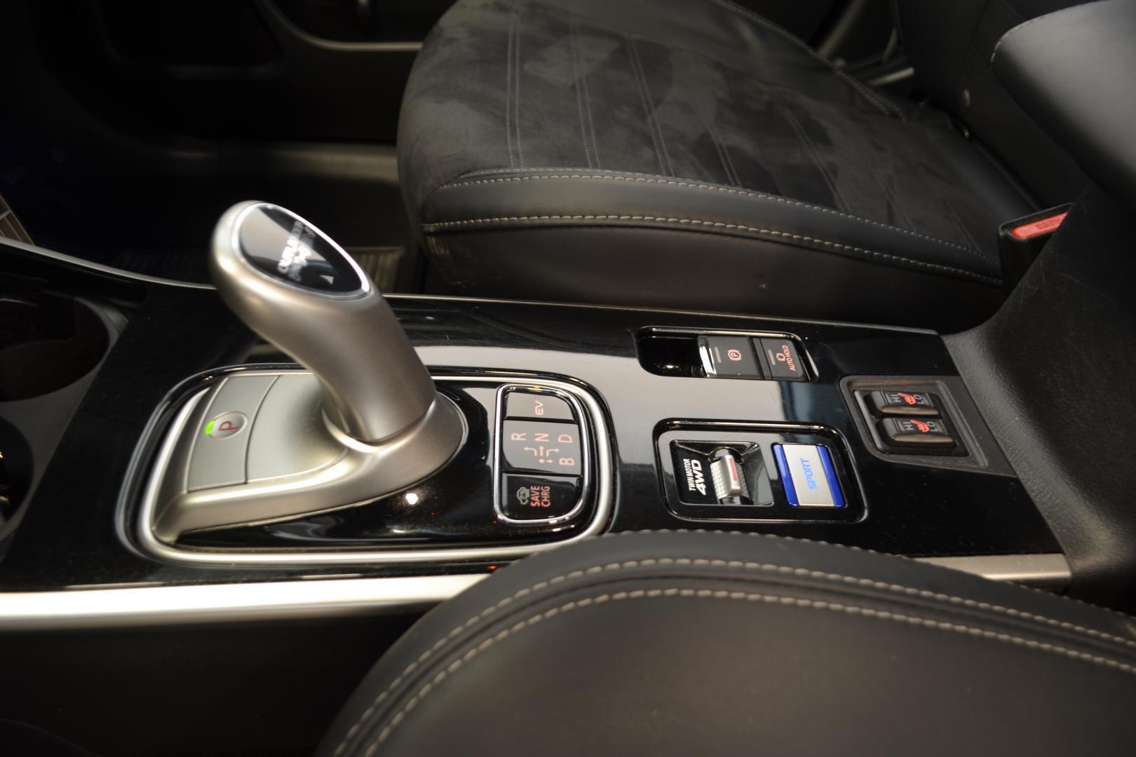 MITSUBISHI Outlander PHEV 2019