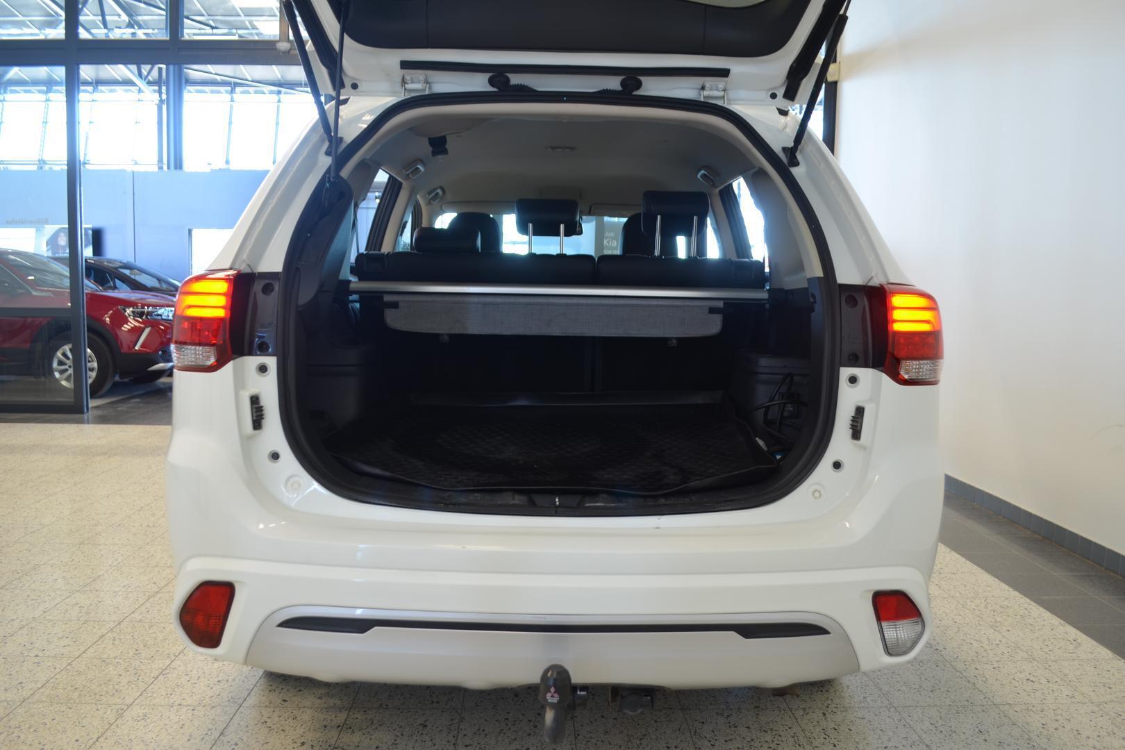 MITSUBISHI Outlander PHEV 2019