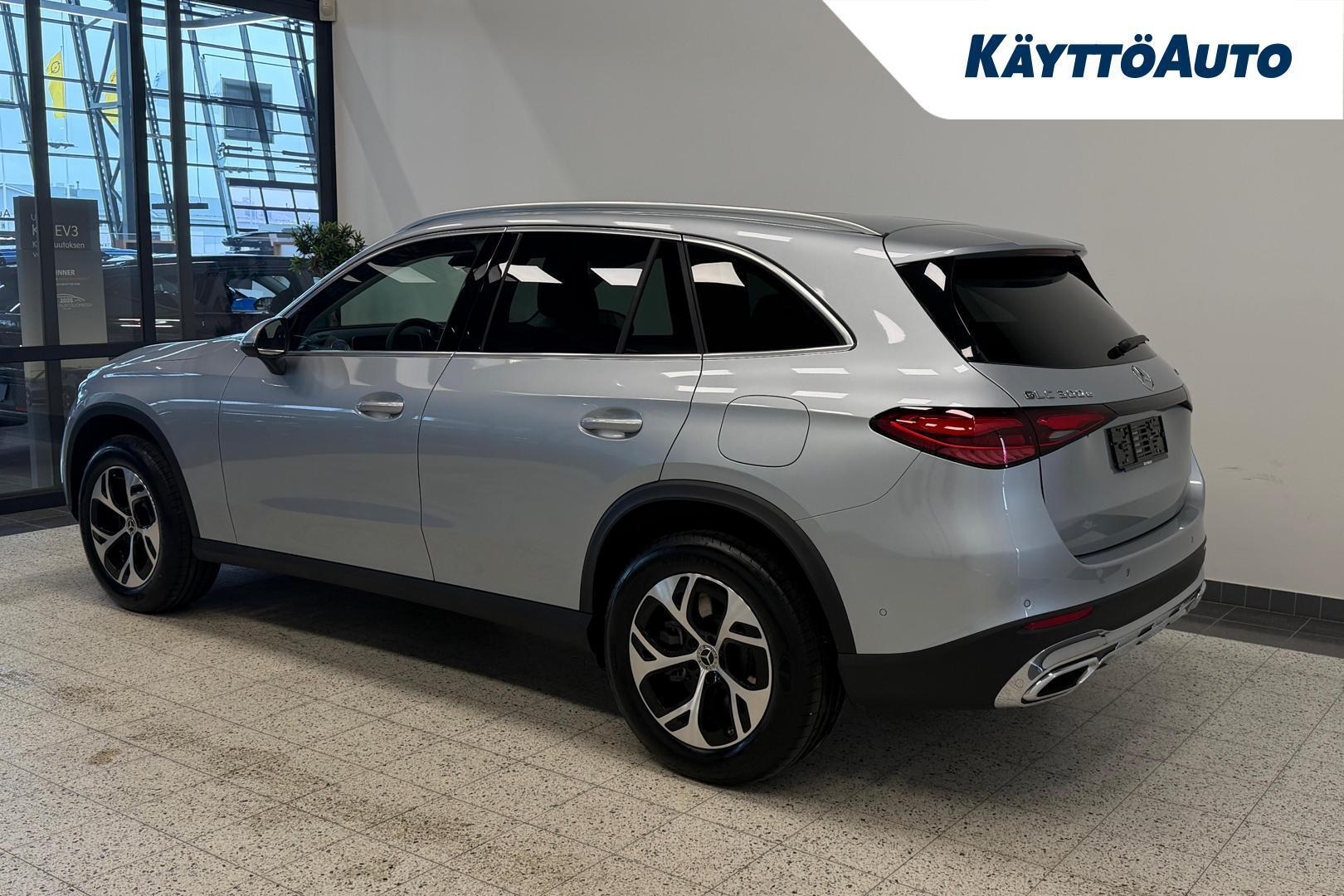 MERCEDES-BENZ GLC 2026
