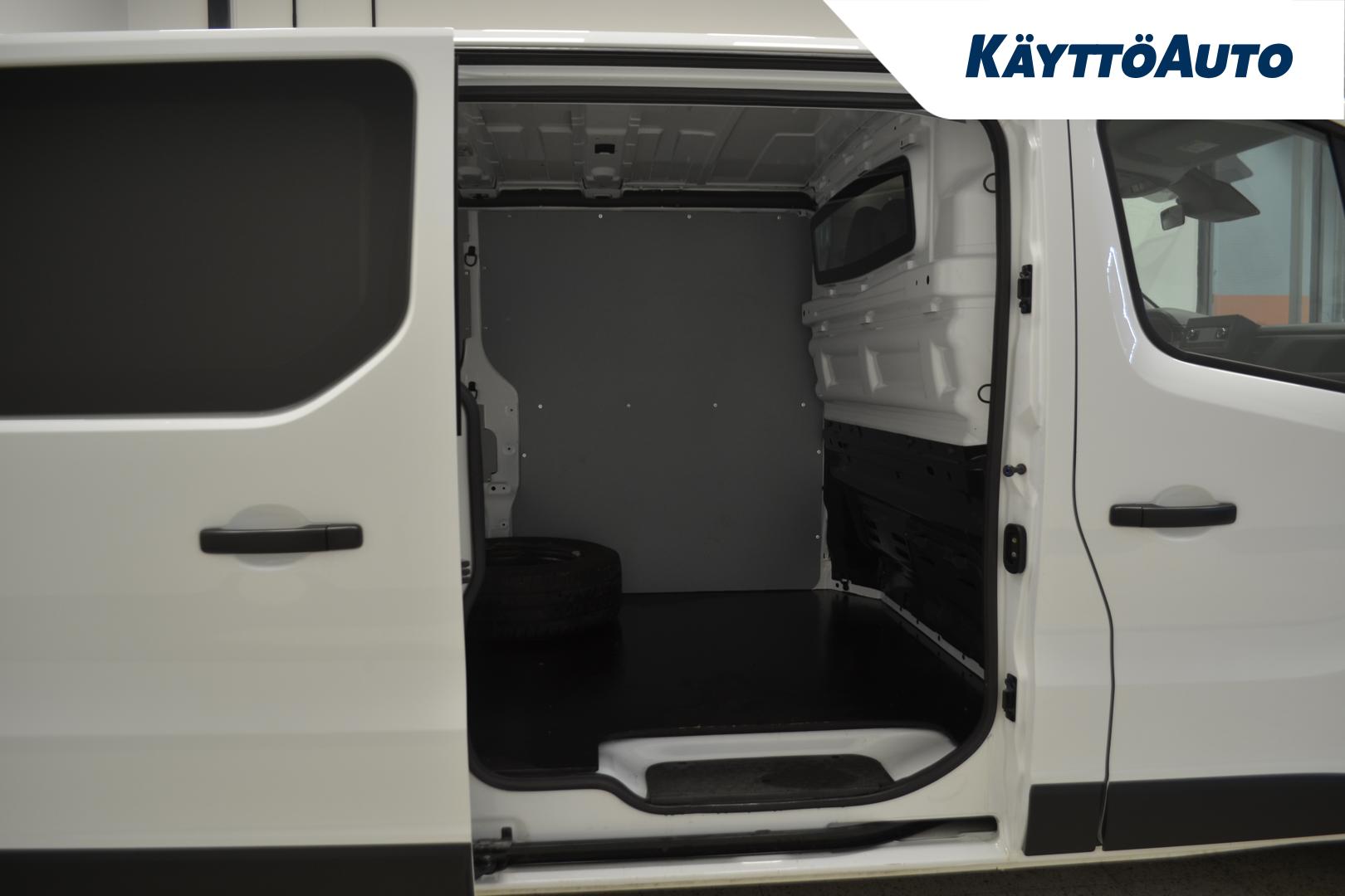 NISSAN Primastar 2023