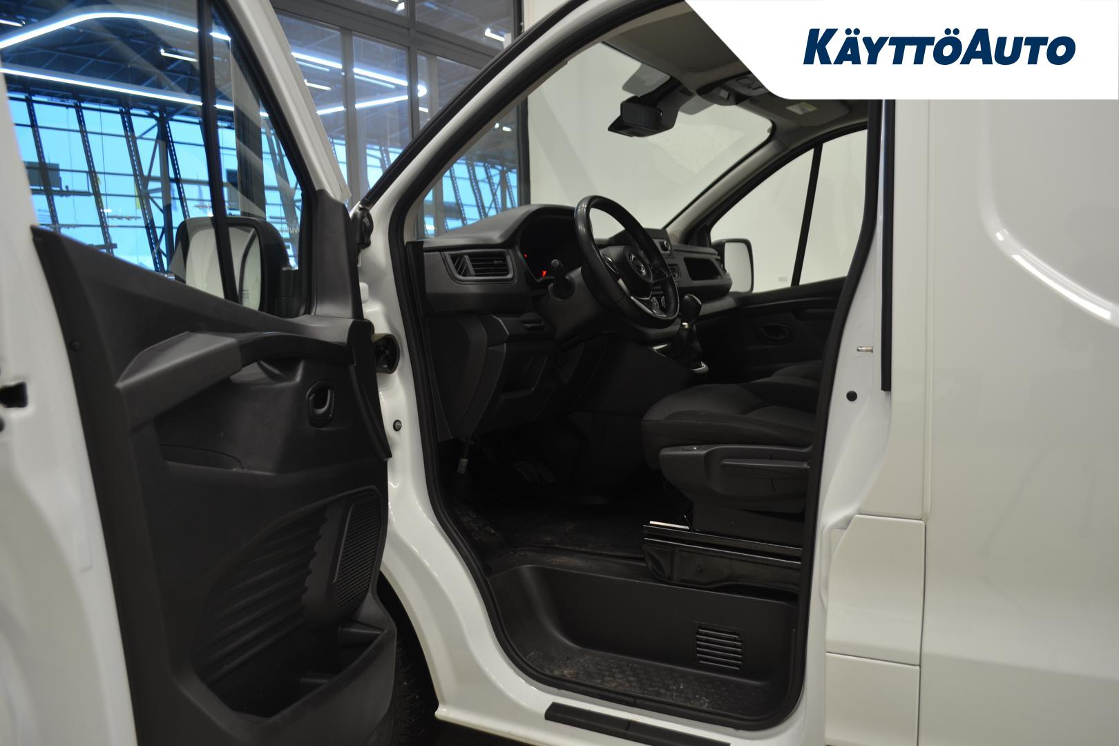 NISSAN Primastar 2023