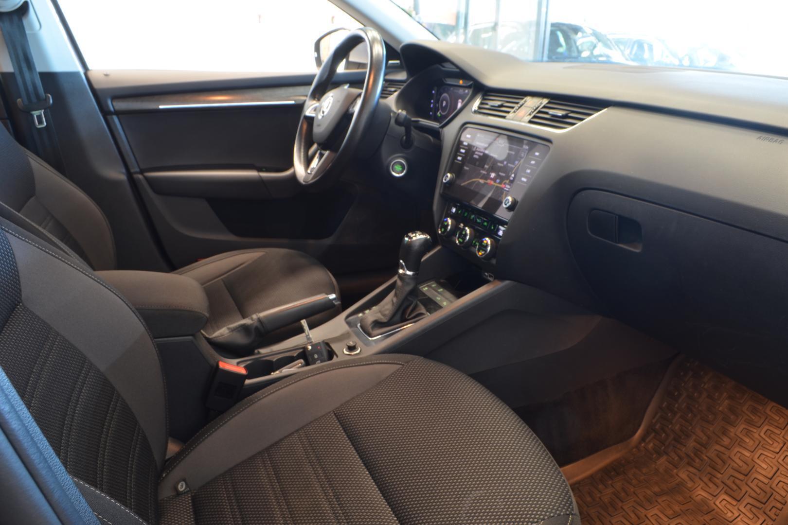 SKODA Octavia 9