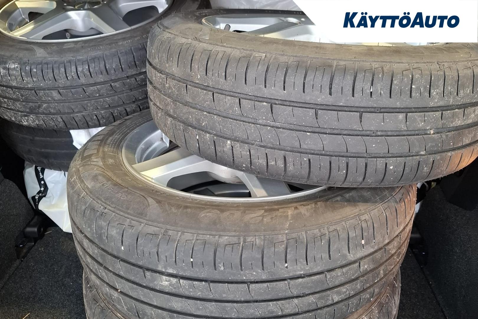 VOLKSWAGEN Polo 2011