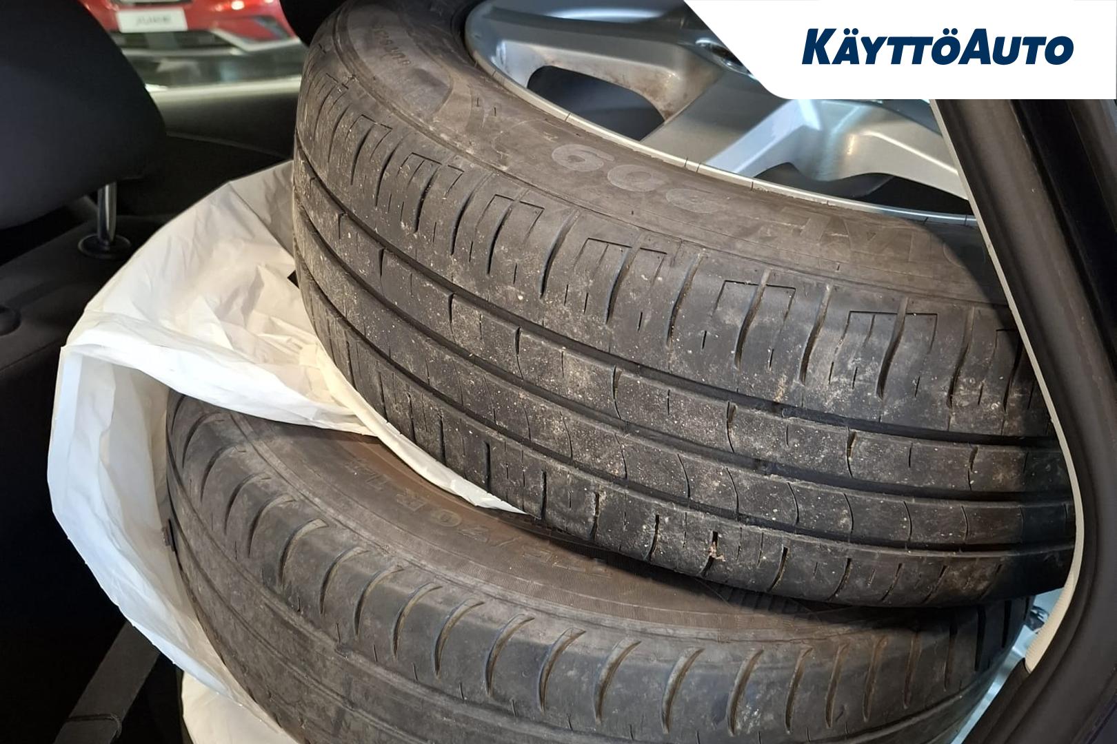 VOLKSWAGEN Polo 2011