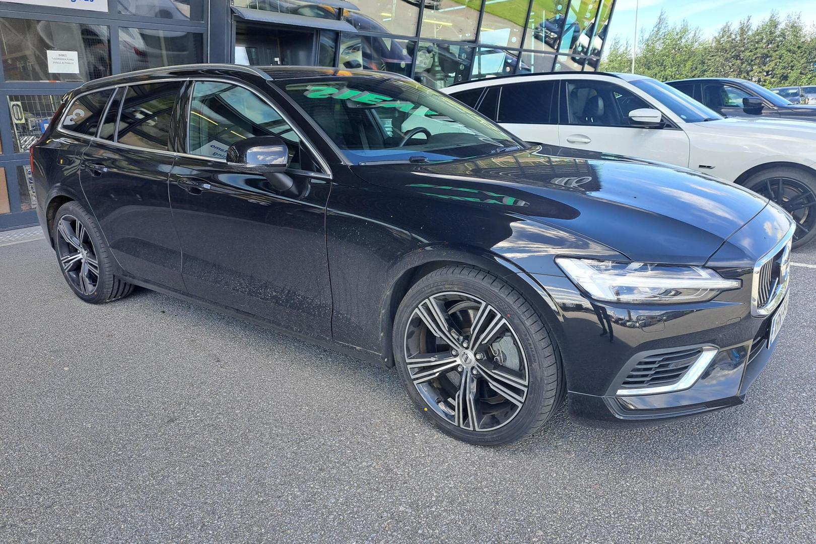 VOLVO V60 2022