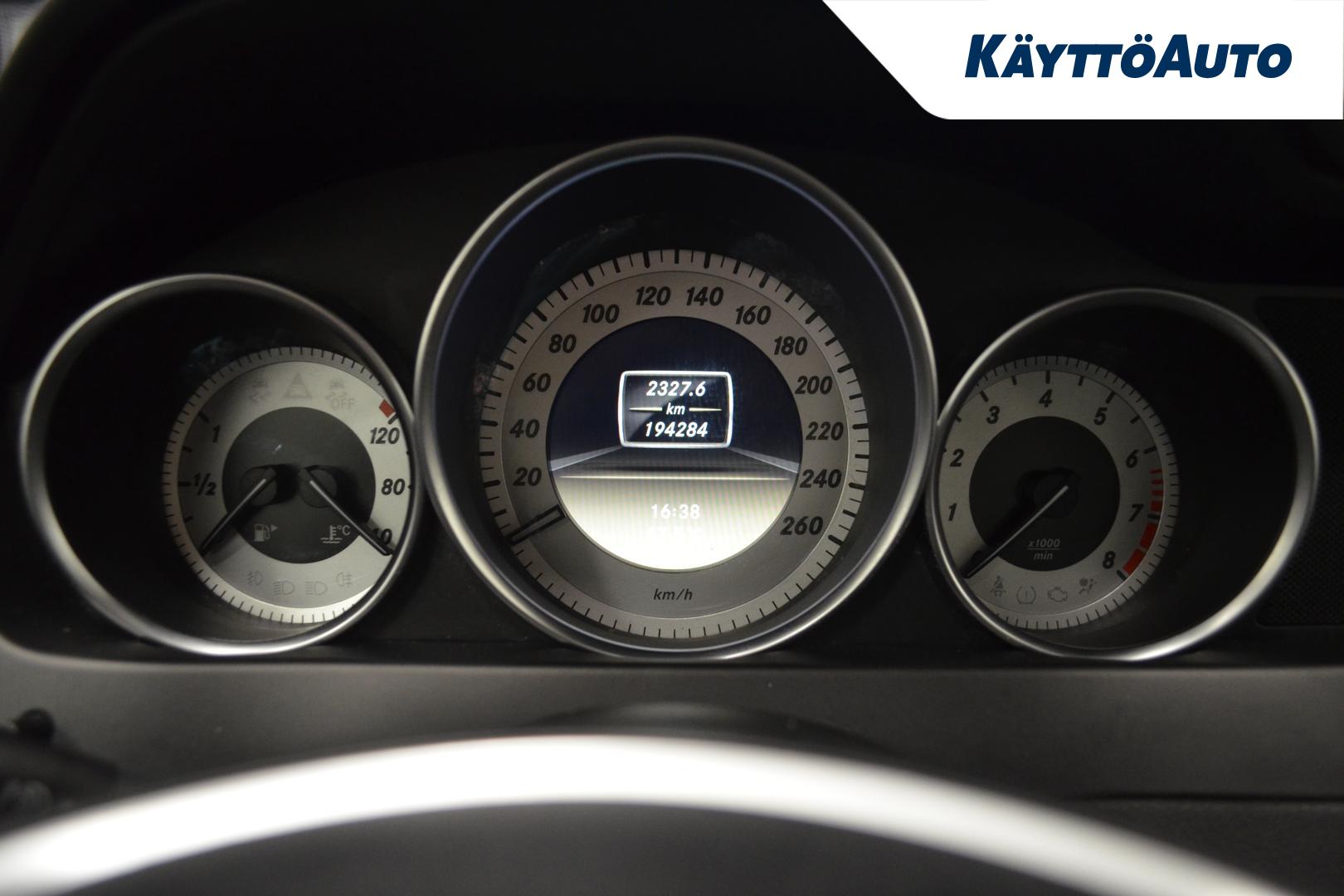 MERCEDES-BENZ C 2012