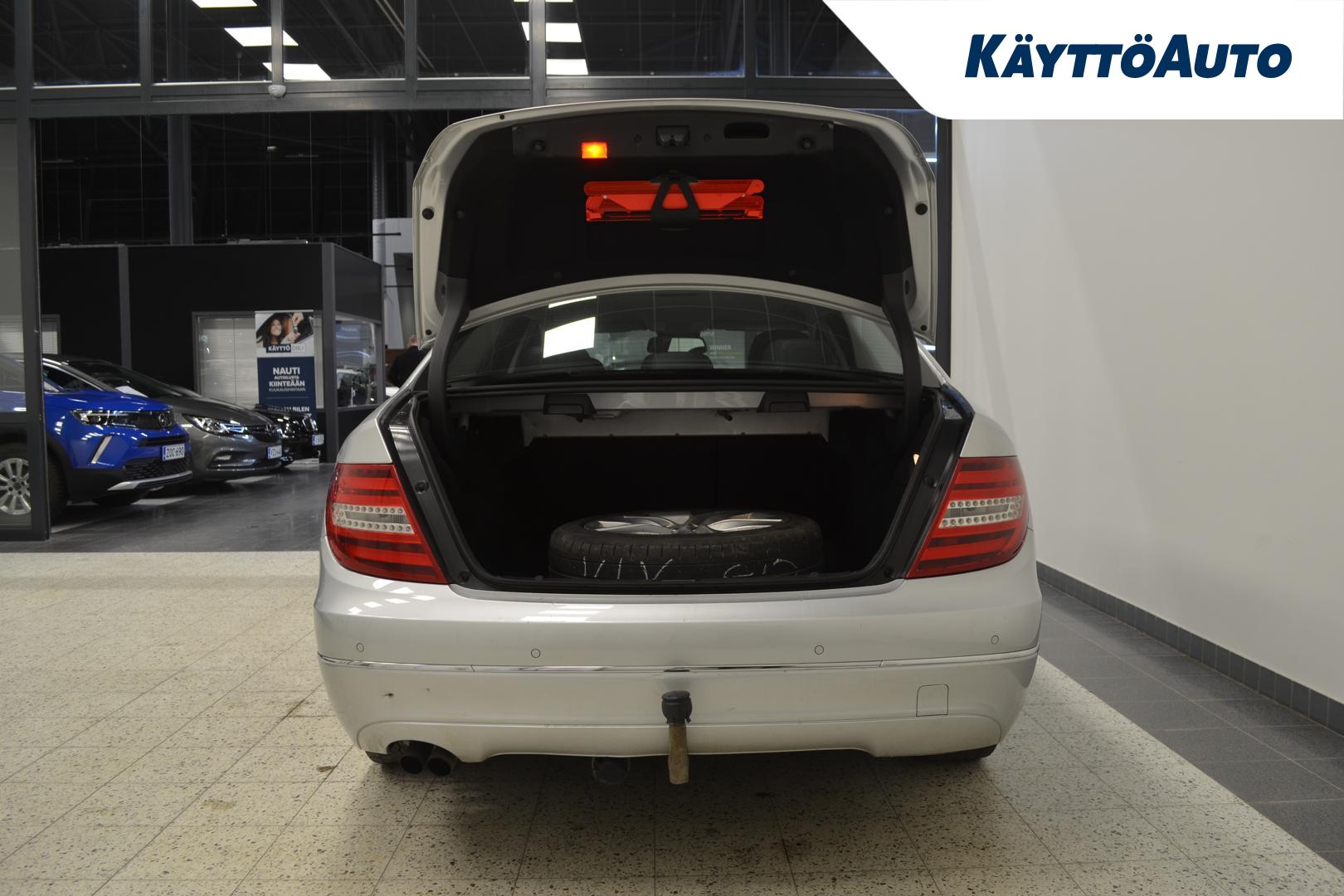 MERCEDES-BENZ C 2012