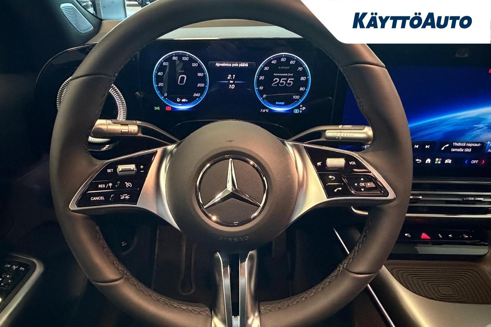 MERCEDES-BENZ GLB 2026