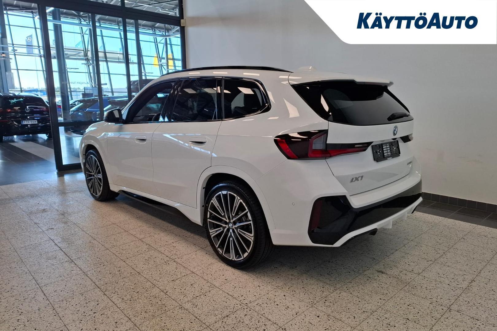 BMW iX1 2026