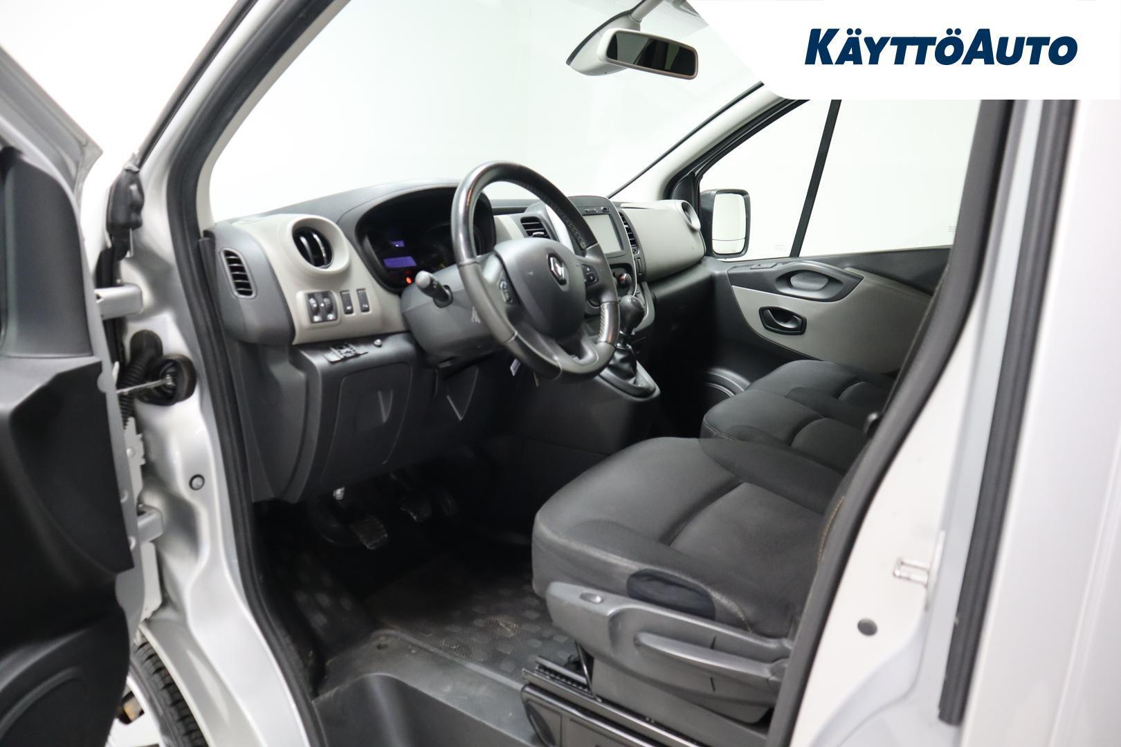 RENAULT Trafic 13