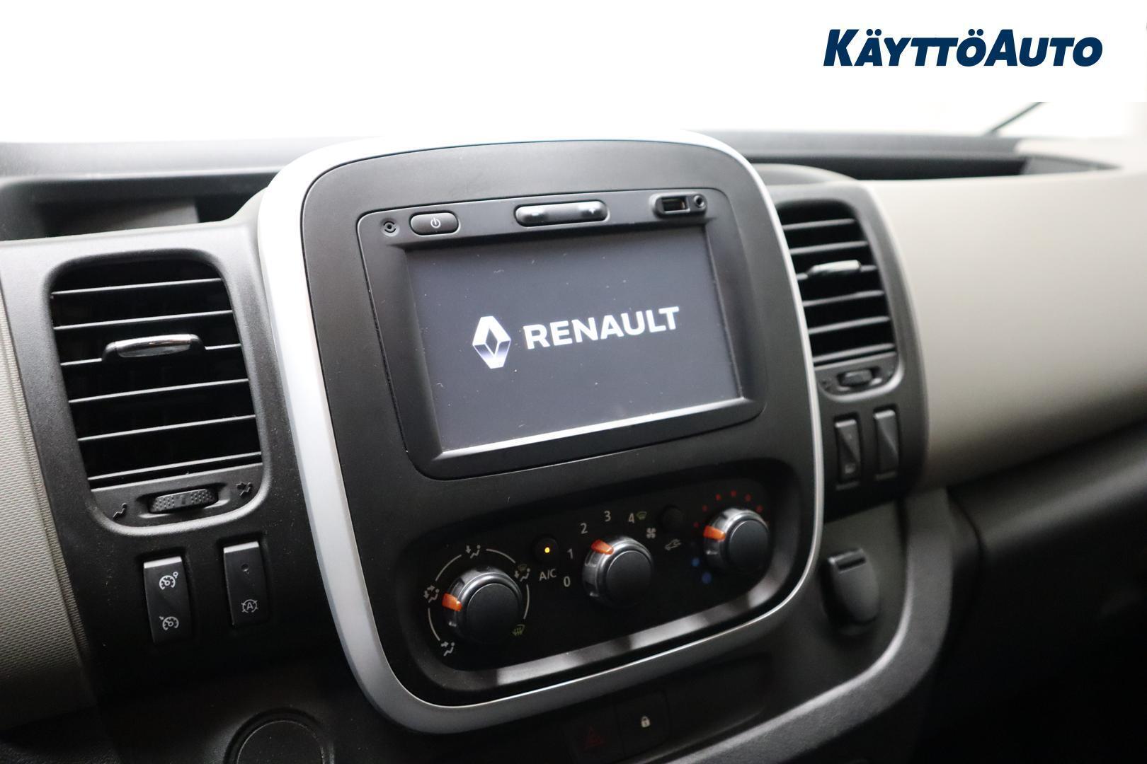 RENAULT Trafic 17