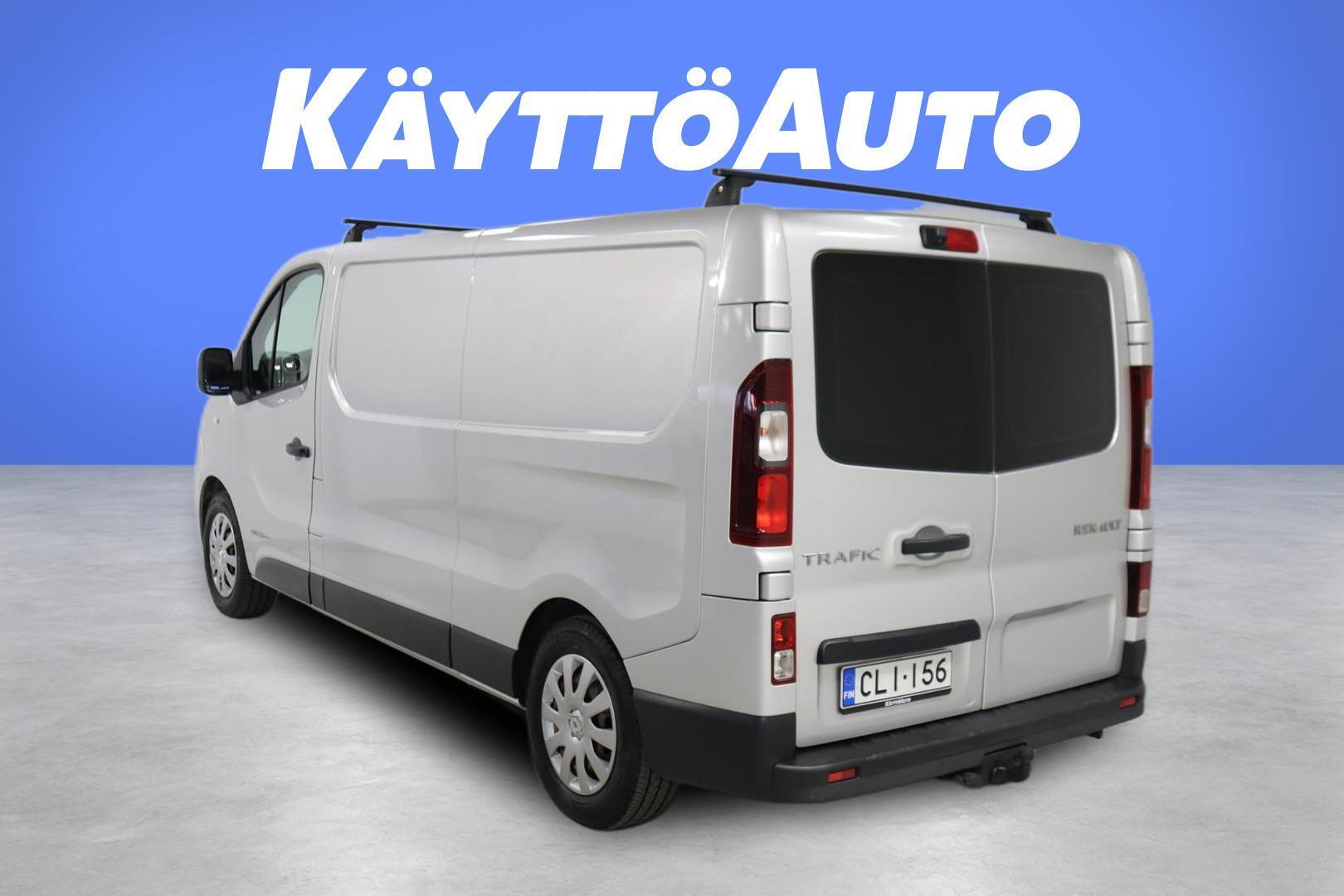 RENAULT Trafic 8