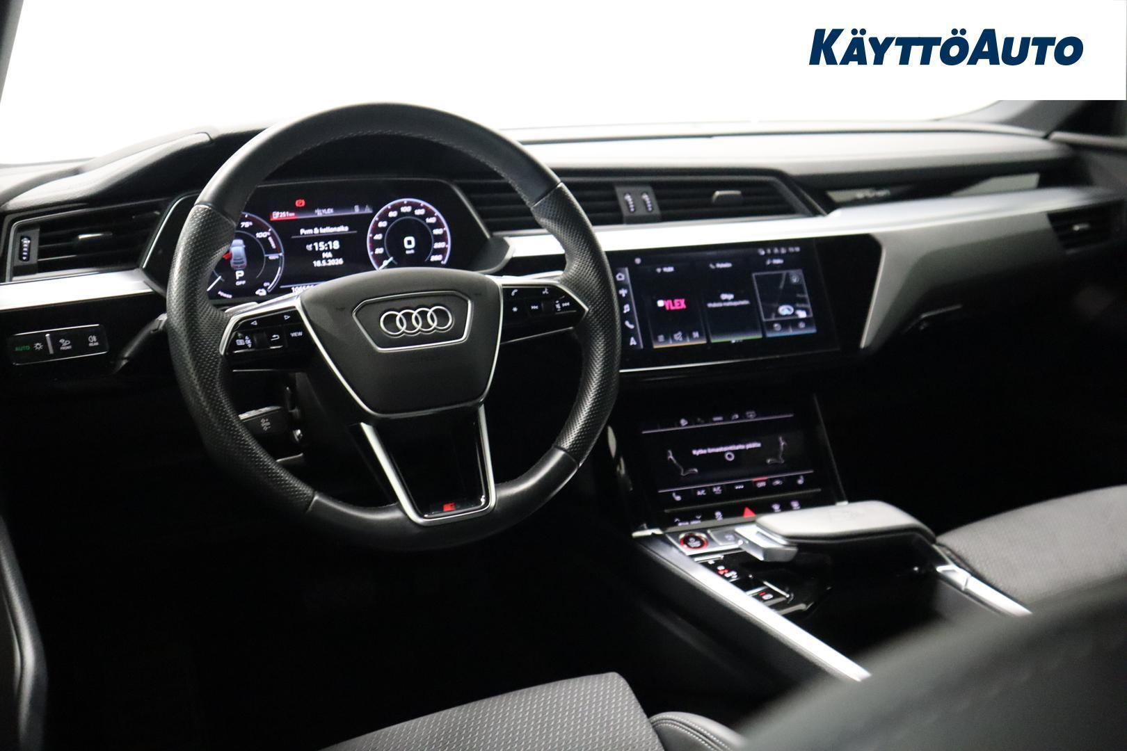 AUDI e-tron 2021