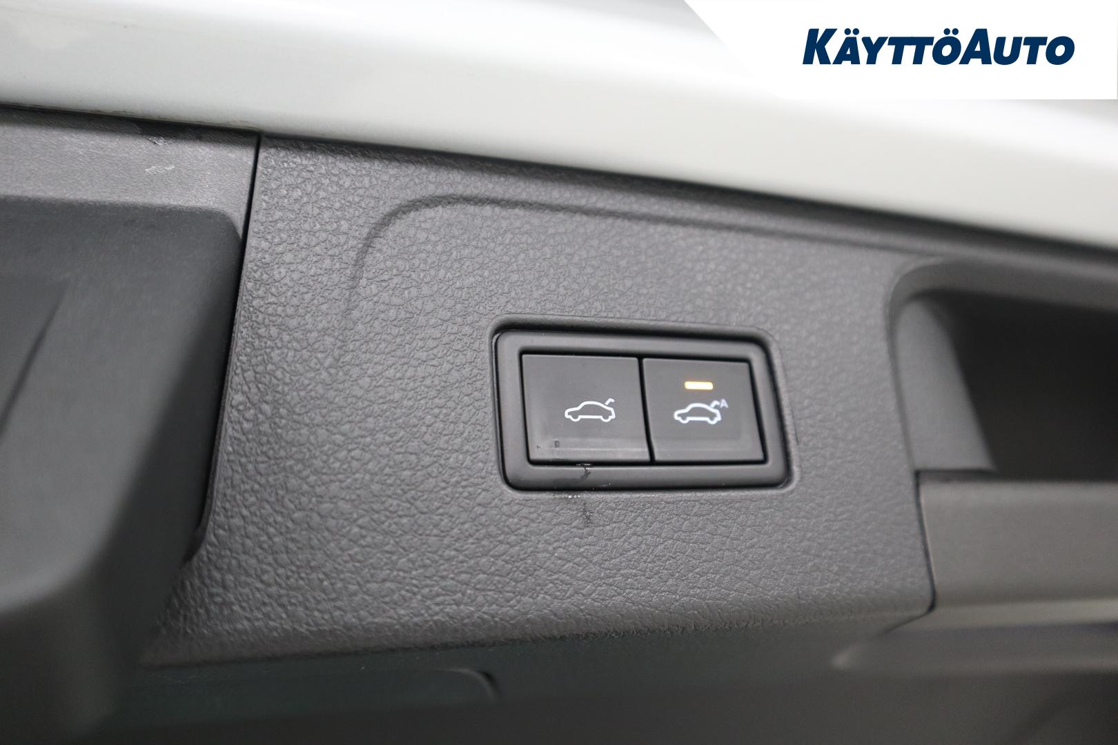 VOLKSWAGEN Passat 2024