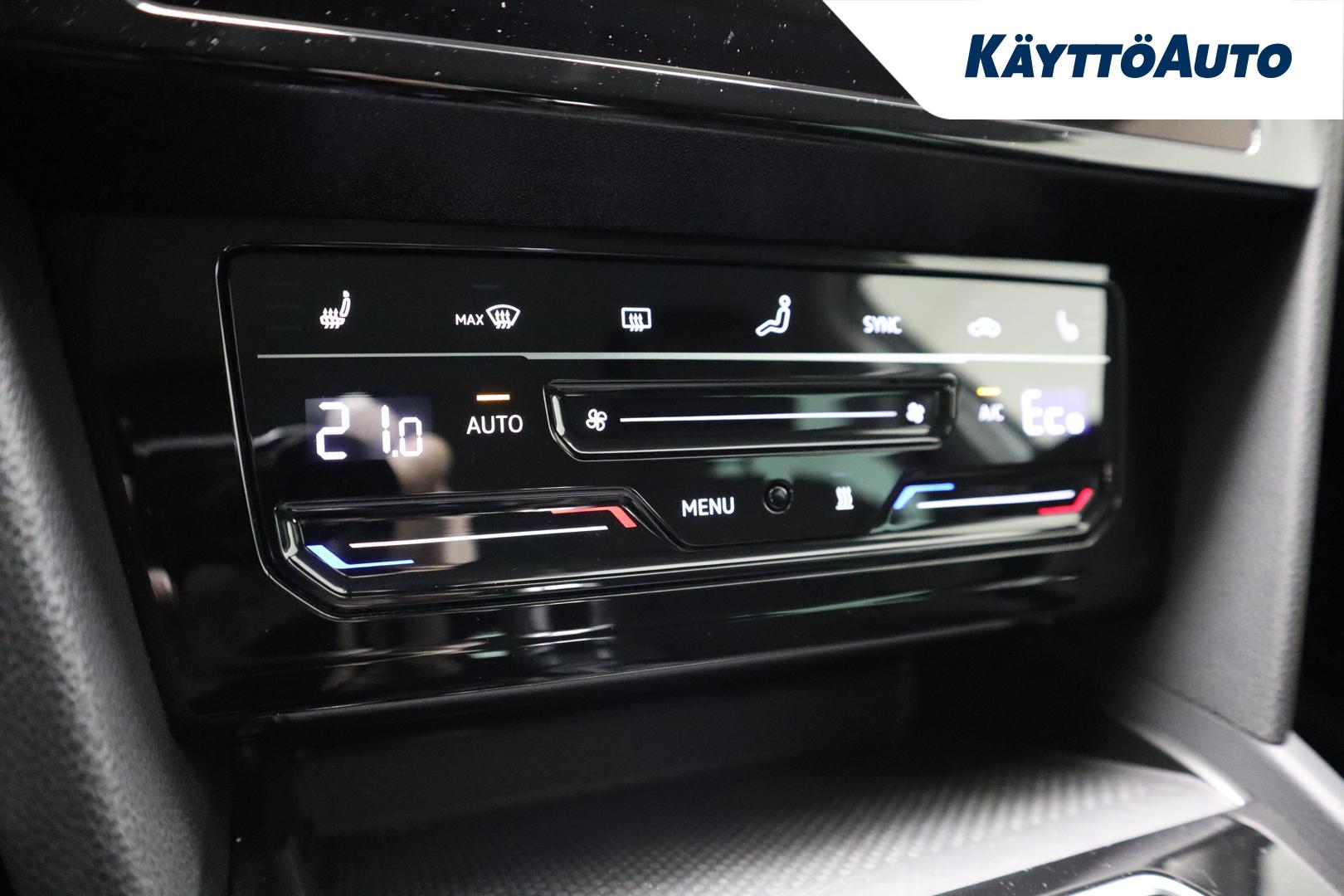 VOLKSWAGEN Passat 2024