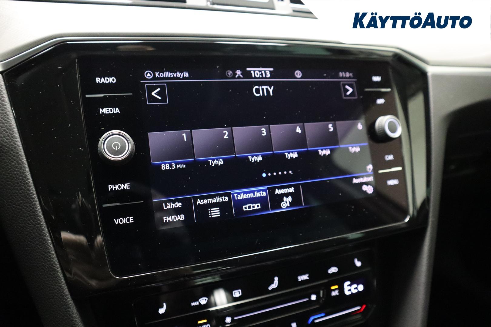 VOLKSWAGEN Passat 2024