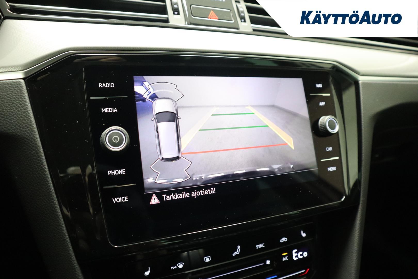 VOLKSWAGEN Passat 2024