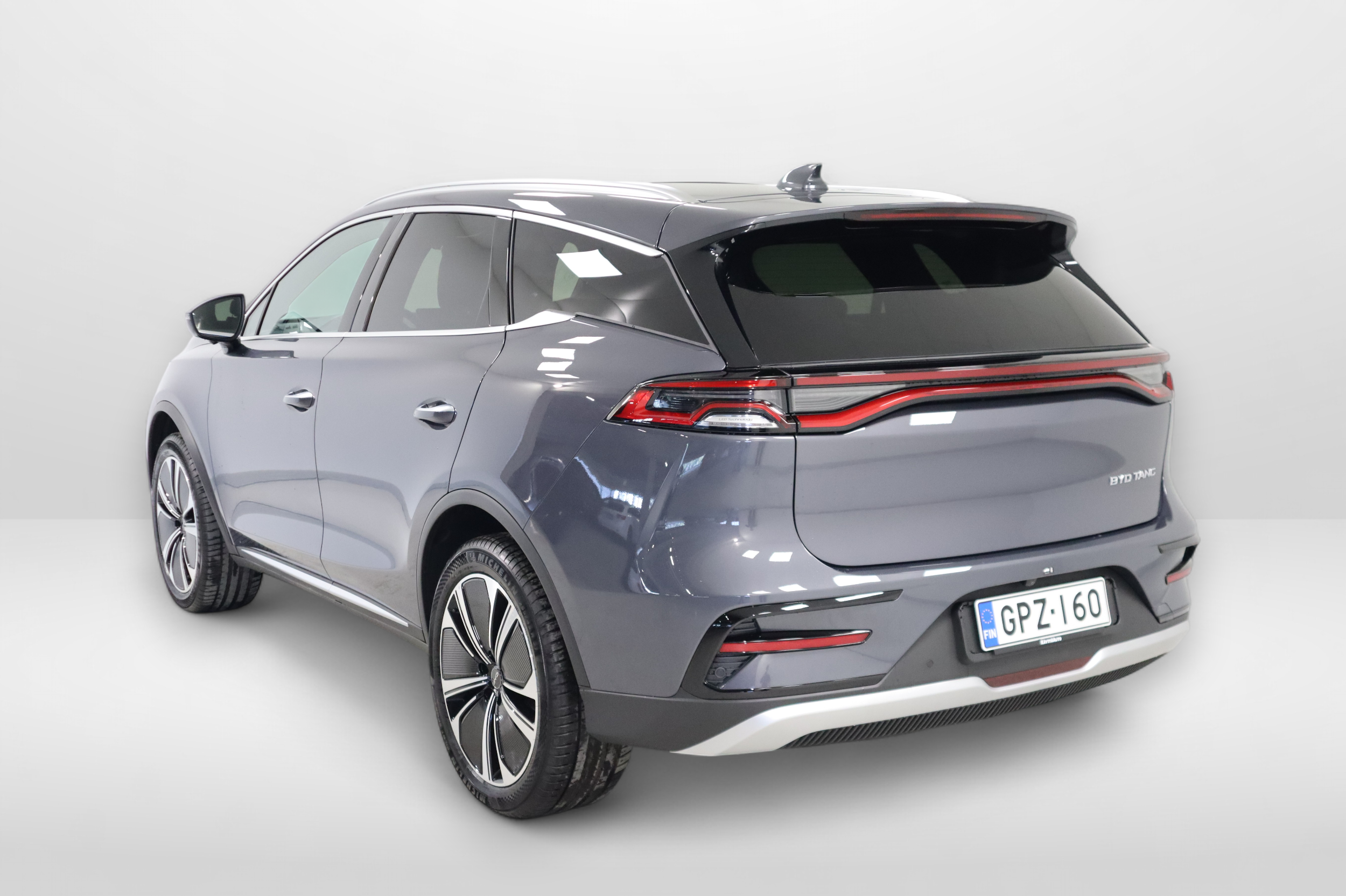 BYD Tang 8
