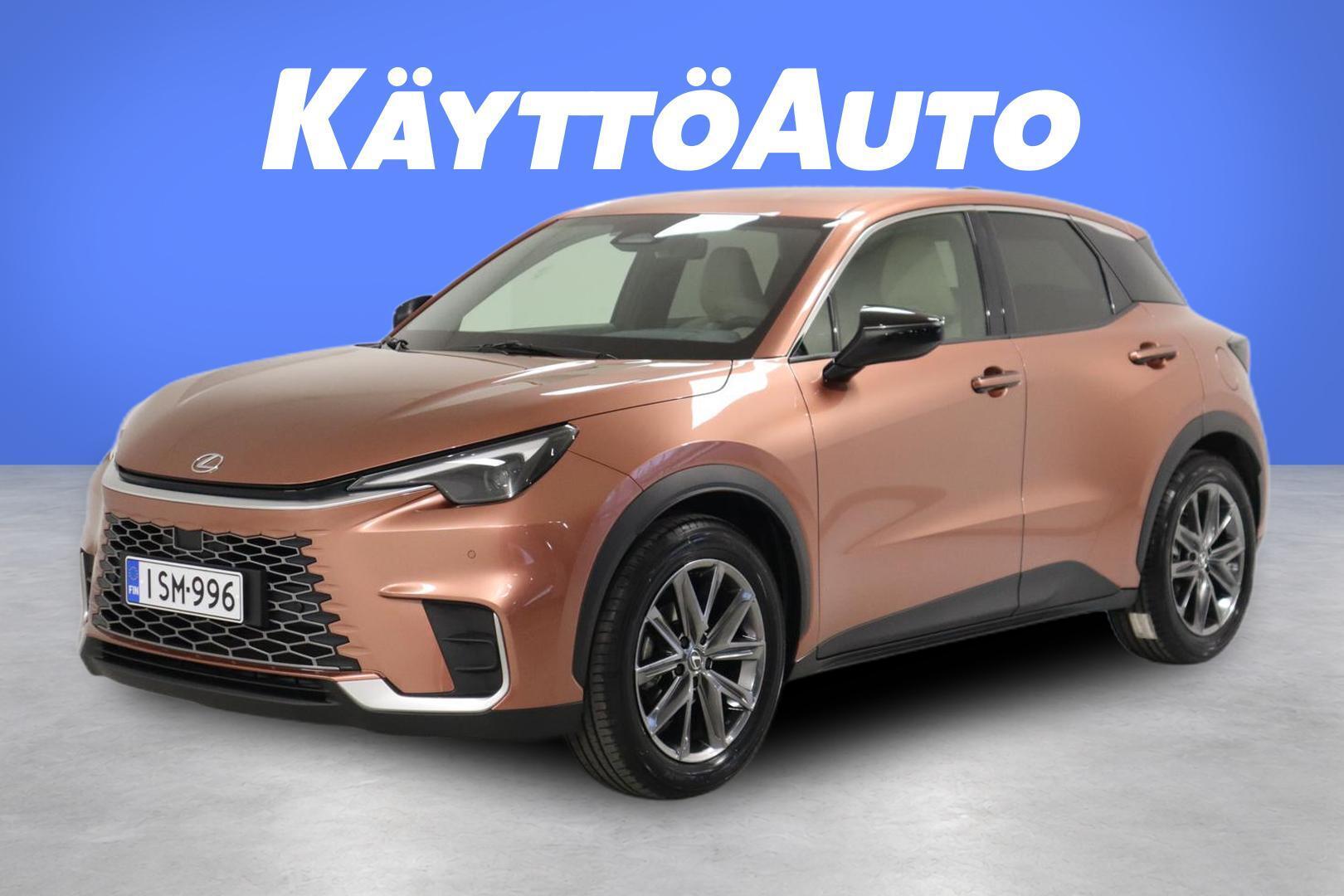 LEXUS LBX 2025