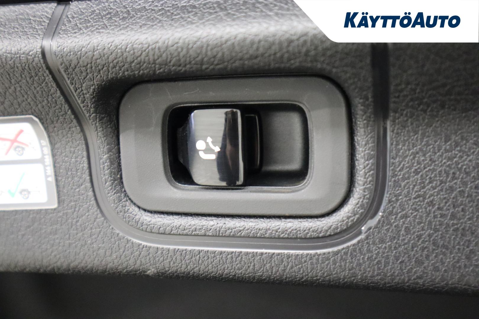 MERCEDES-BENZ EQE 2022