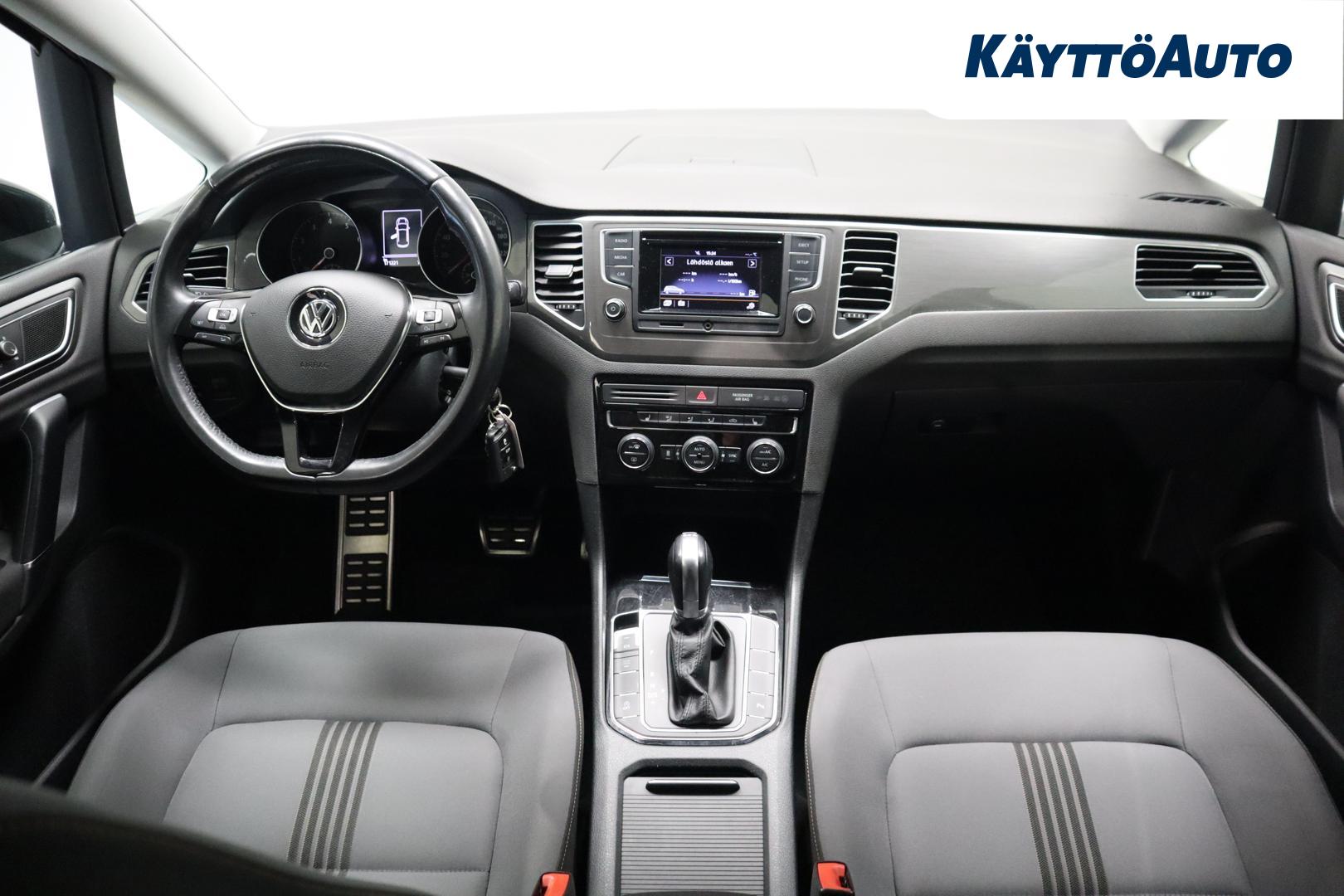 VOLKSWAGEN Golf Sportsvan 2016