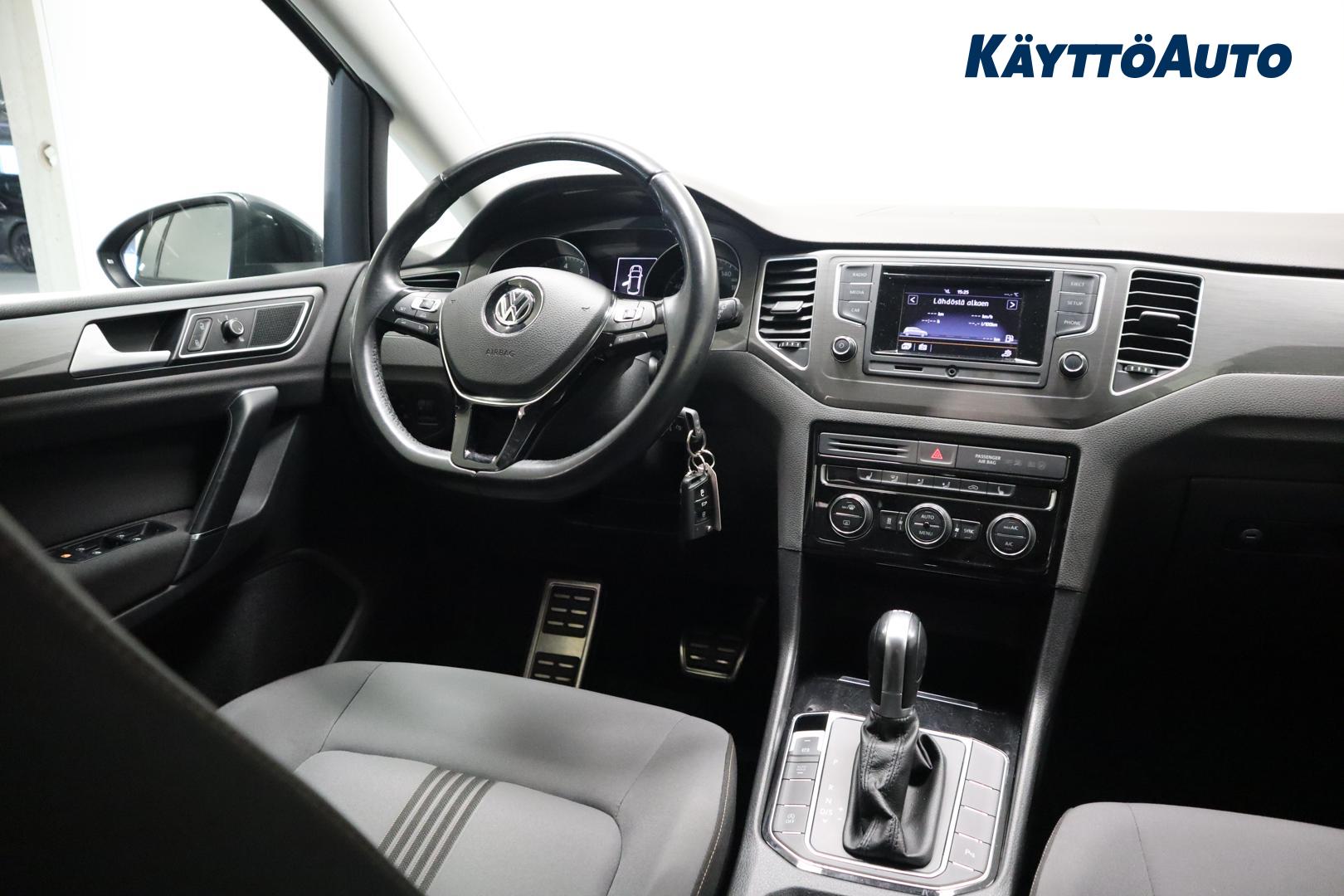 VOLKSWAGEN Golf Sportsvan 2016