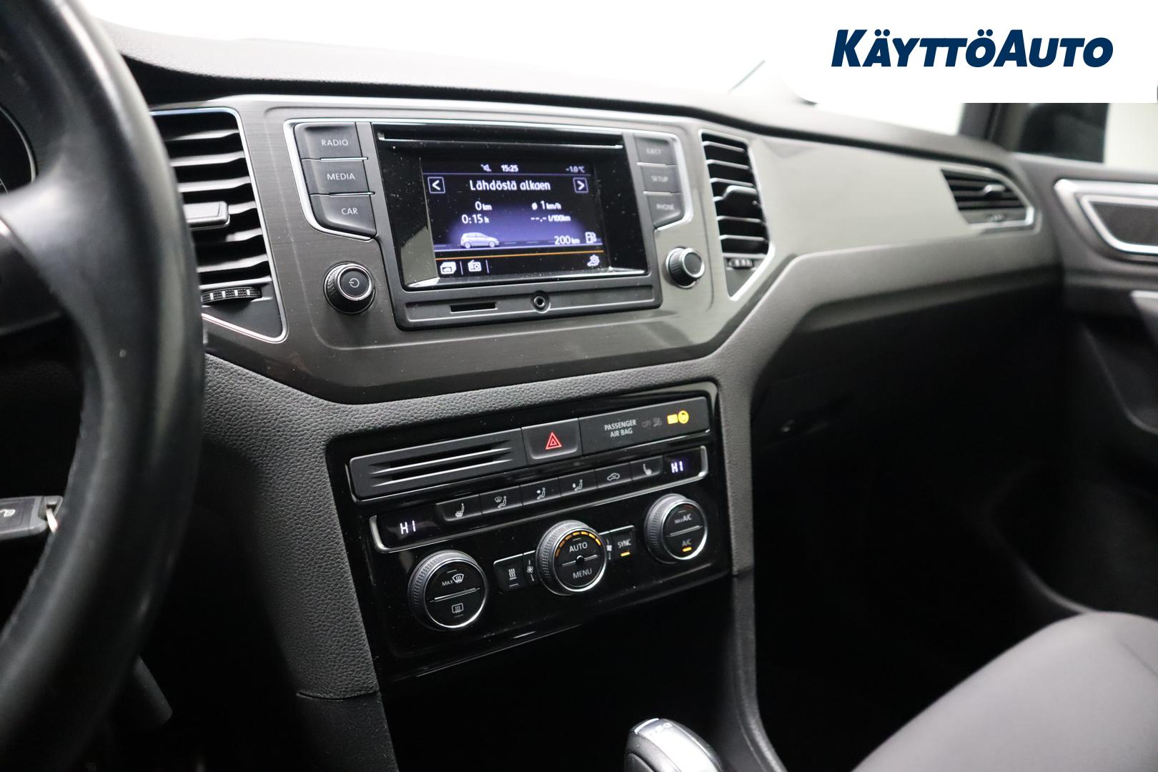 VOLKSWAGEN Golf Sportsvan 2016