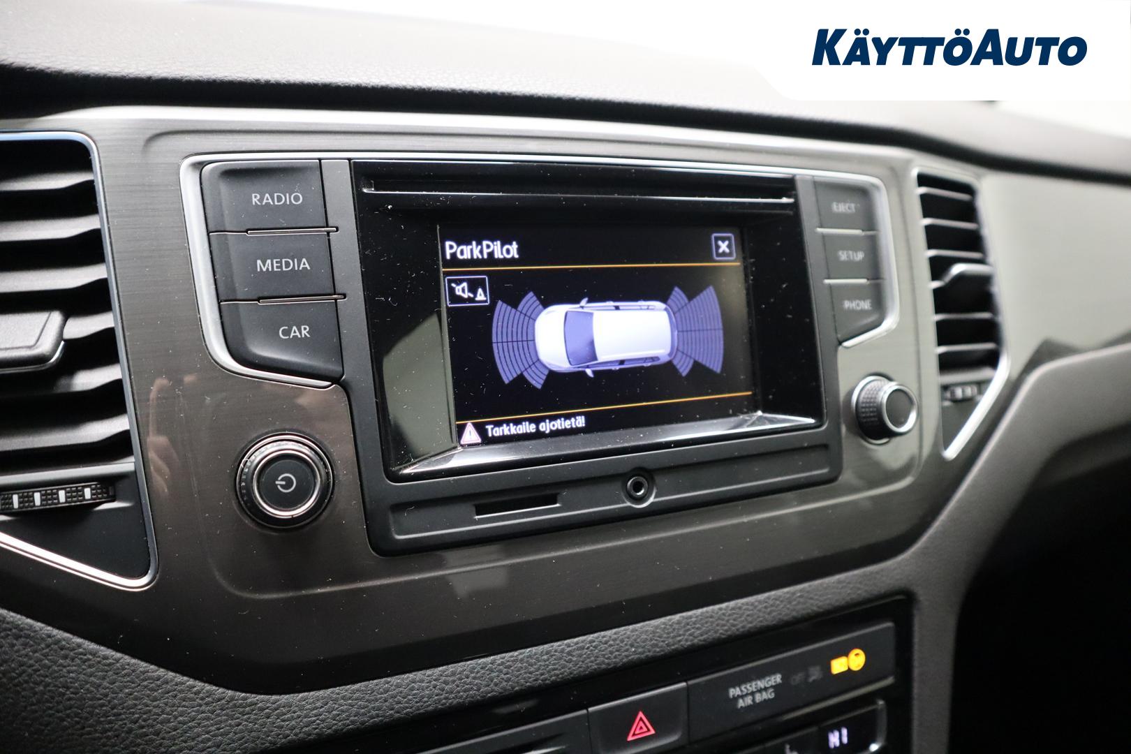 VOLKSWAGEN Golf Sportsvan 2016