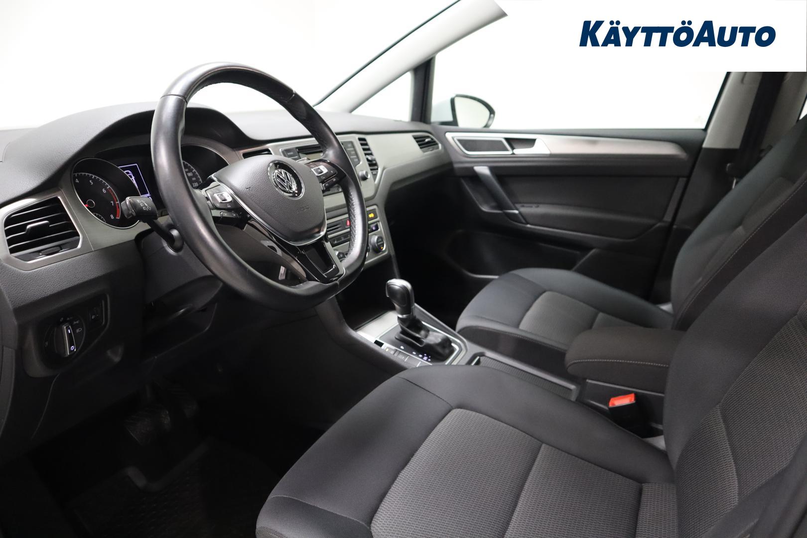 VOLKSWAGEN Golf Sportsvan 2017