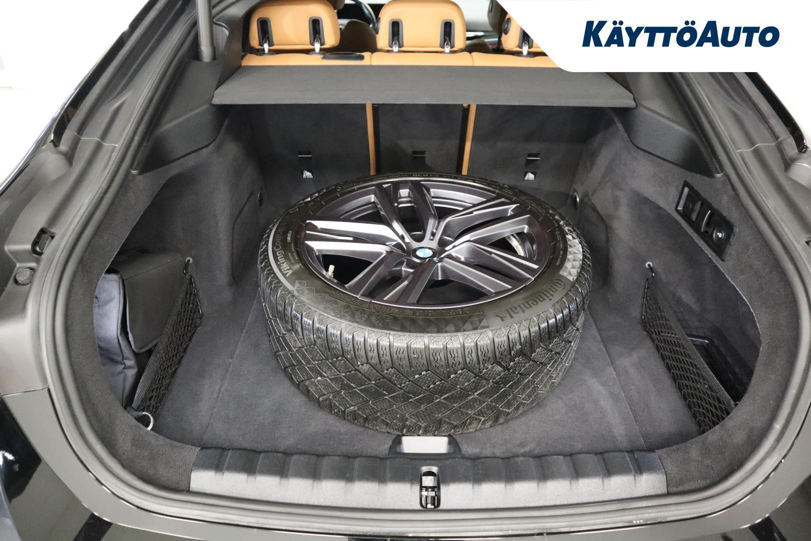 BMW i4 11