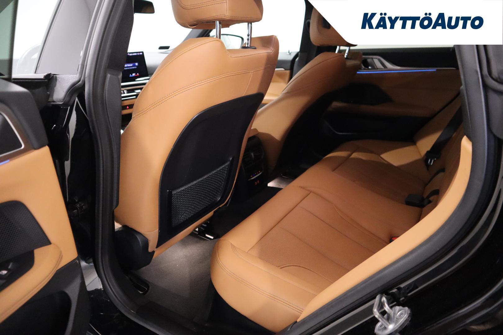 BMW i4 15