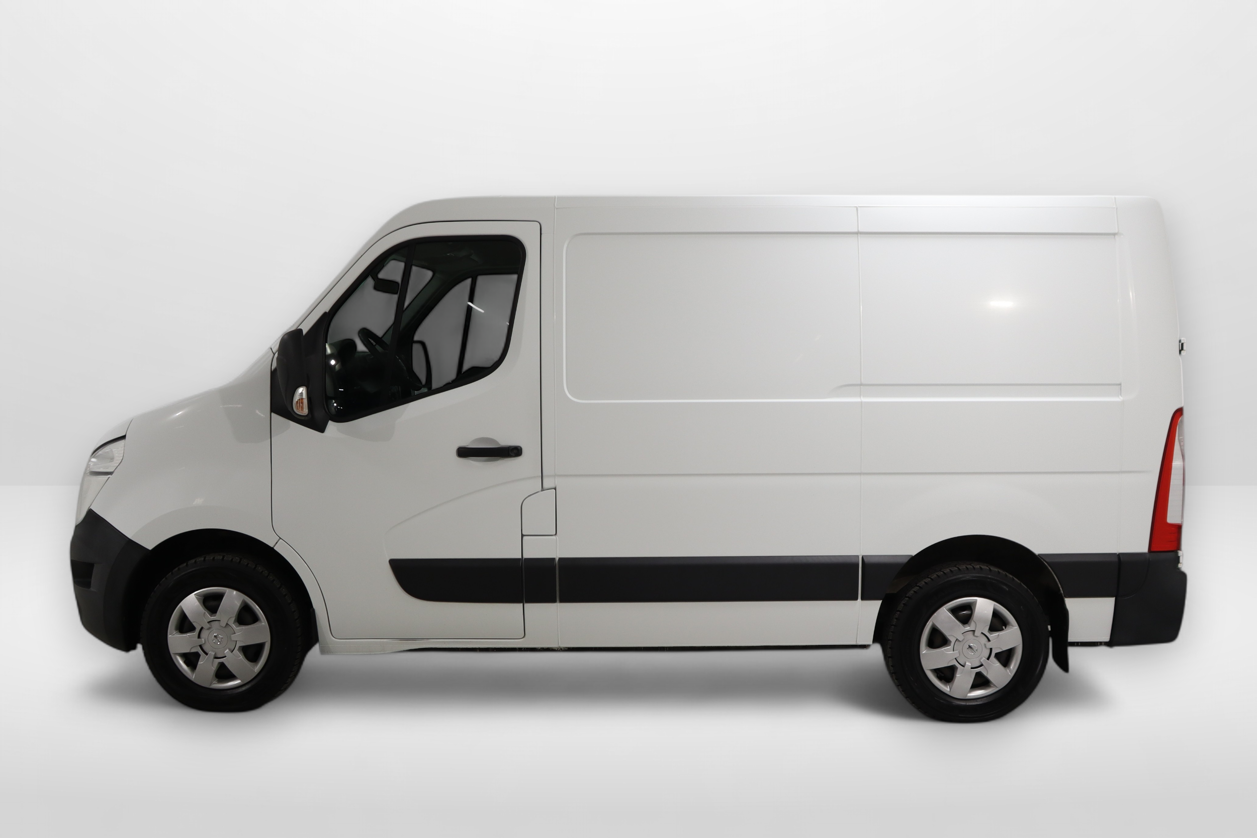 NISSAN NV400 2016