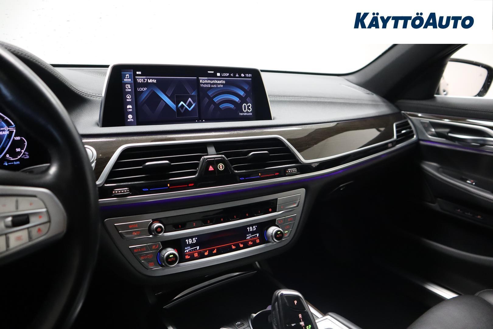 BMW 745 2019