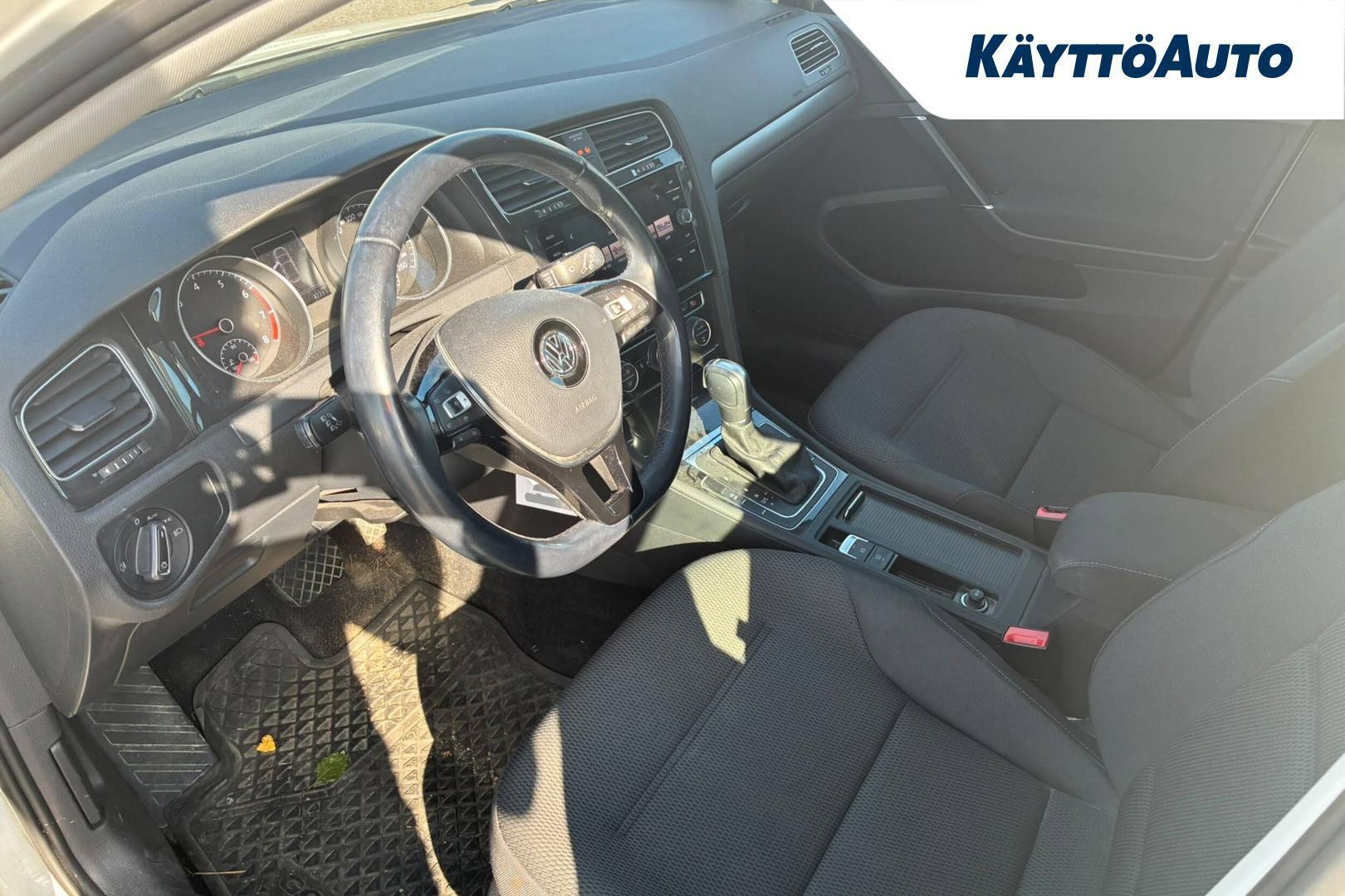 VOLKSWAGEN Golf 2019