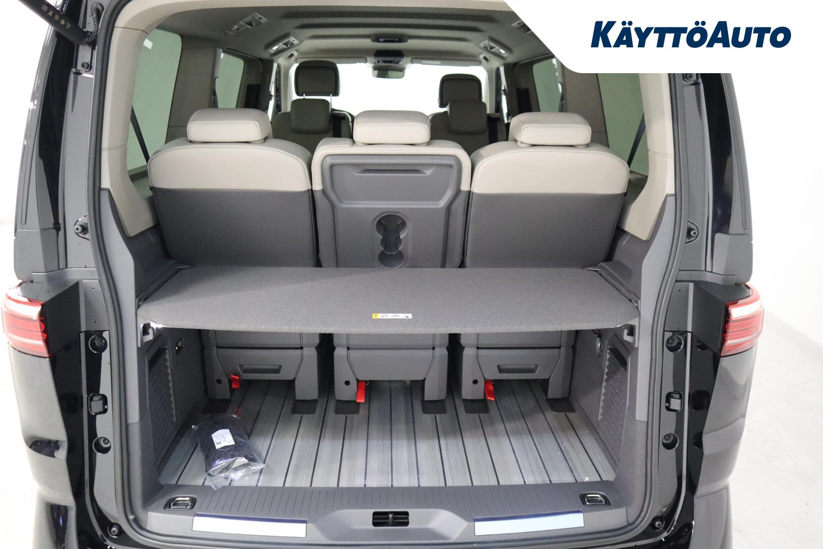 VOLKSWAGEN Multivan 2026