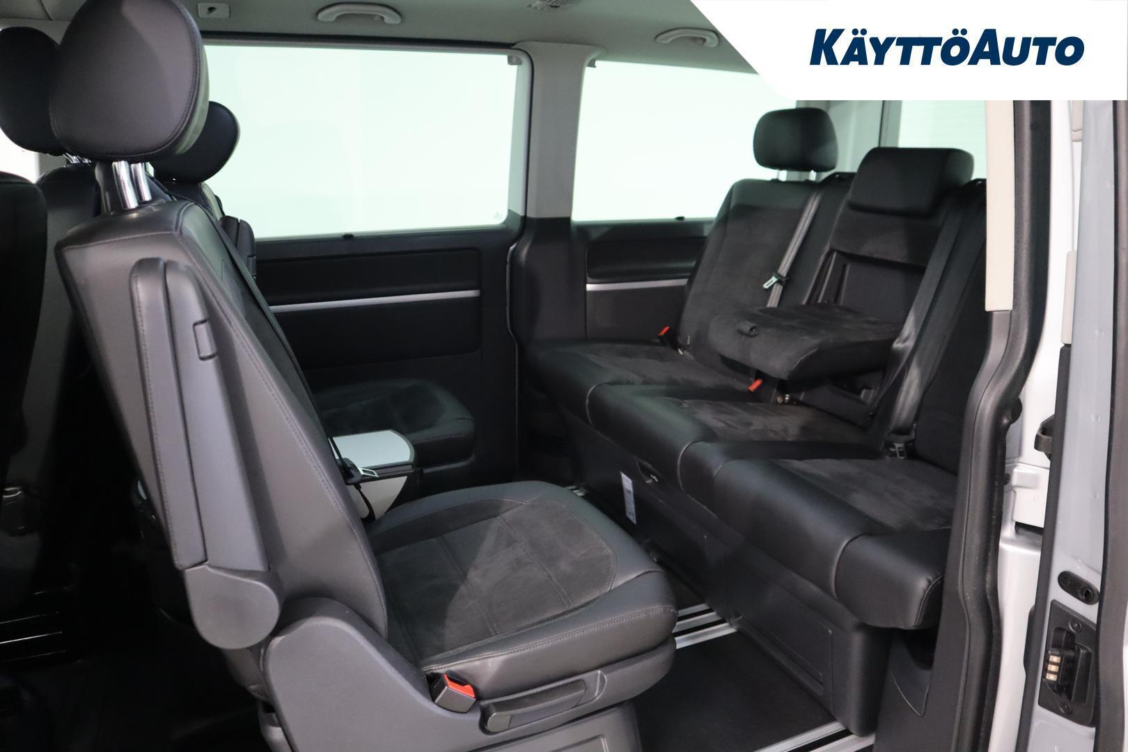 VOLKSWAGEN Multivan 15