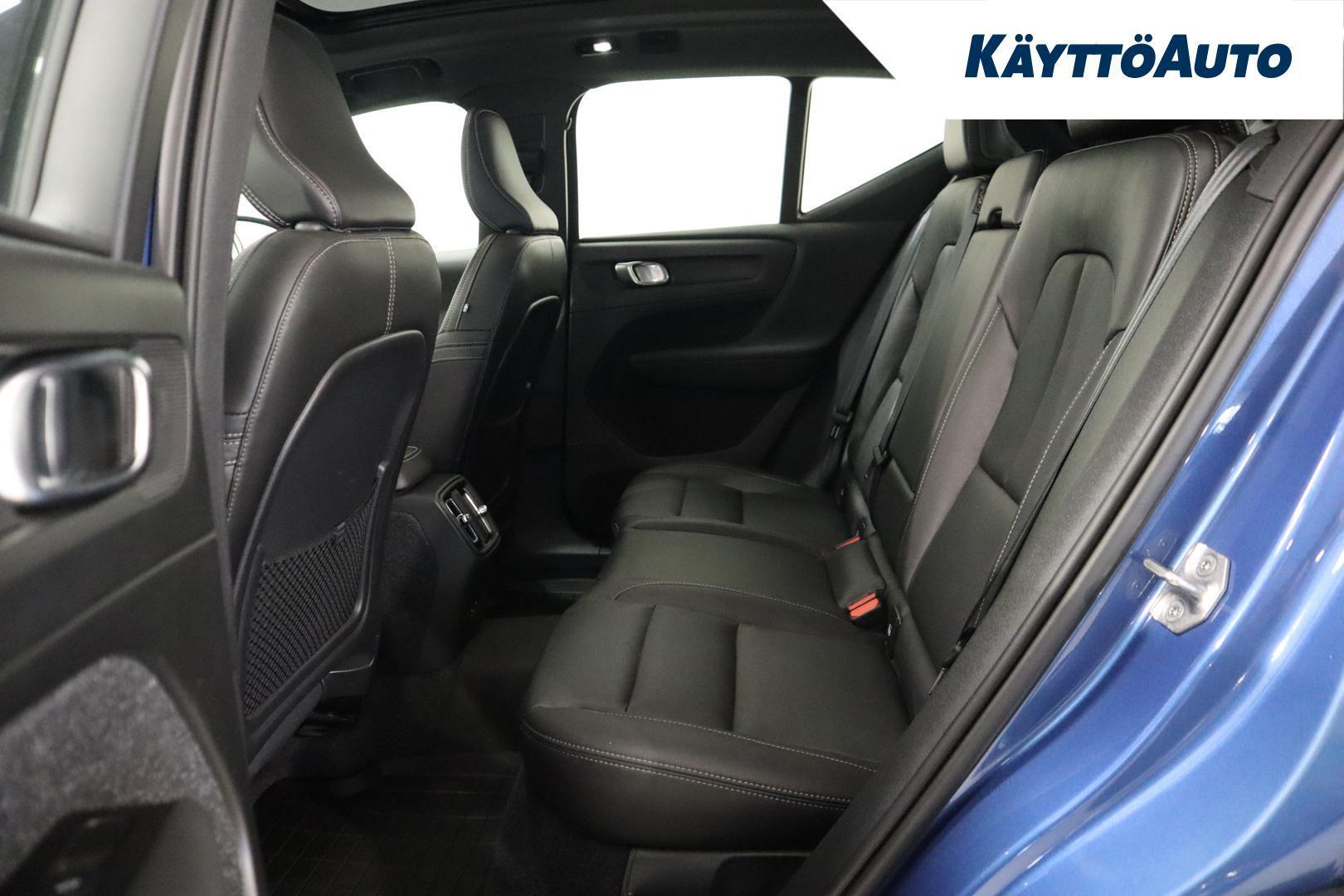 VOLVO XC40 2021