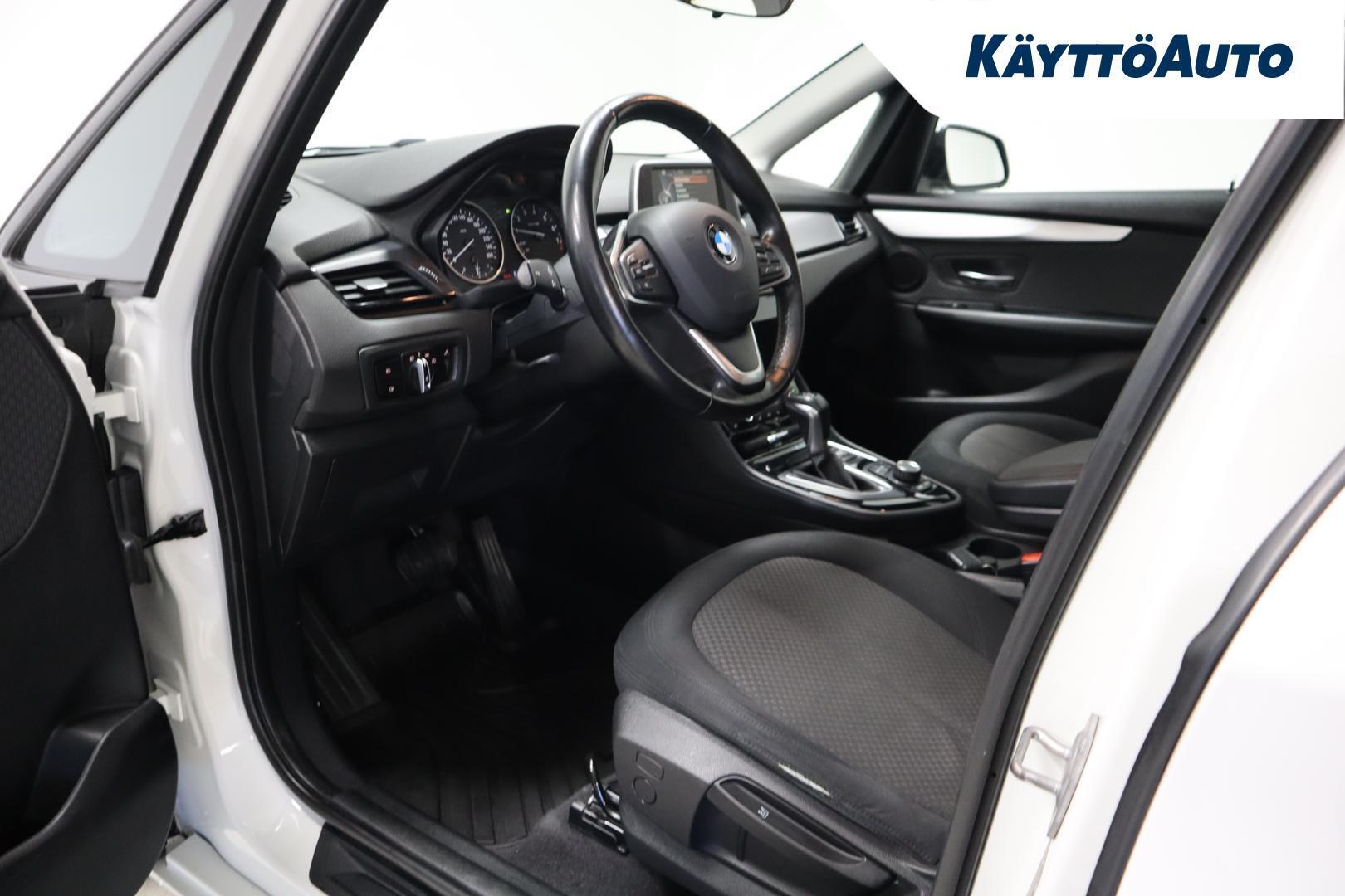 BMW 218 2015