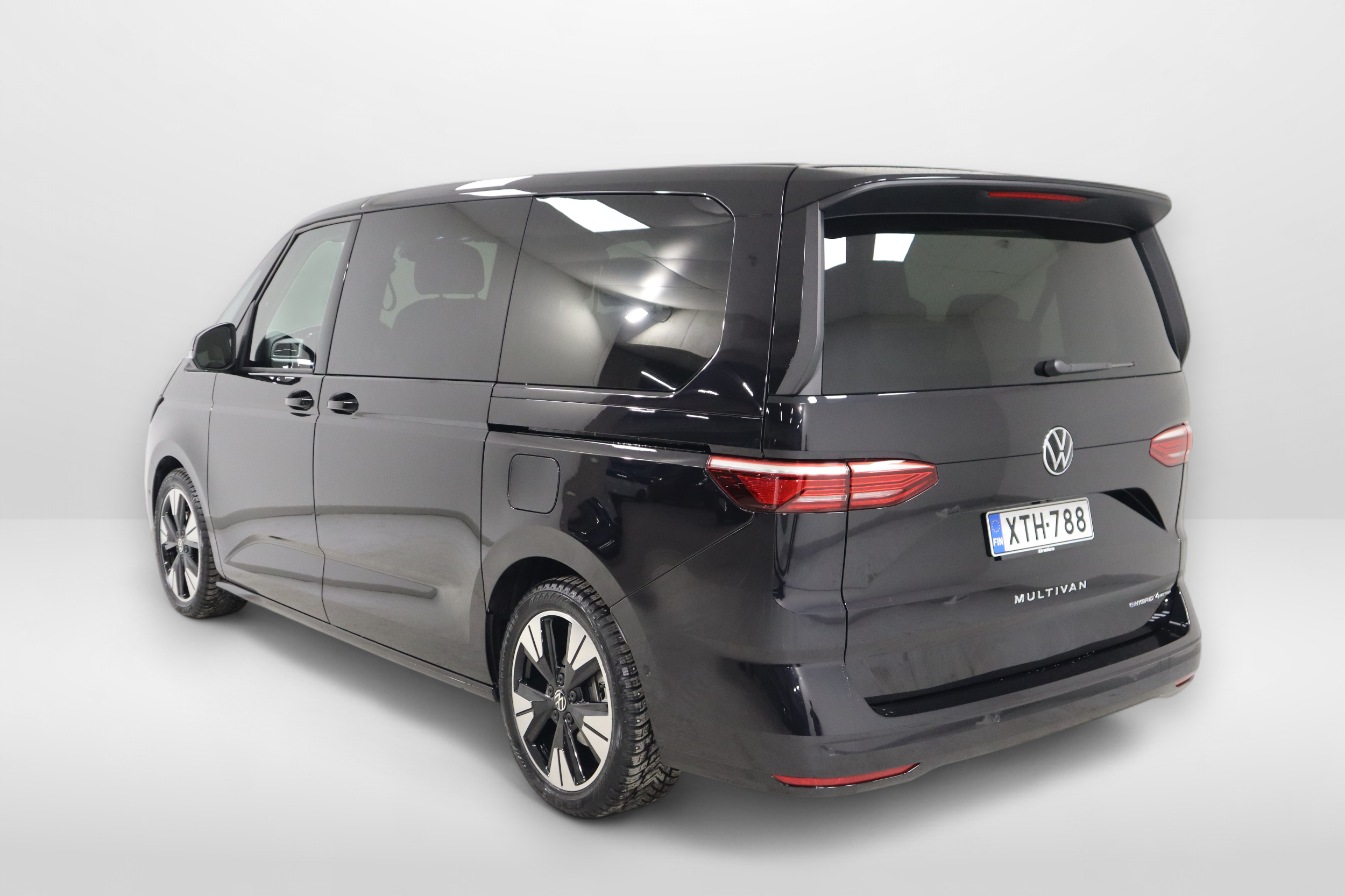 VOLKSWAGEN Multivan 2025