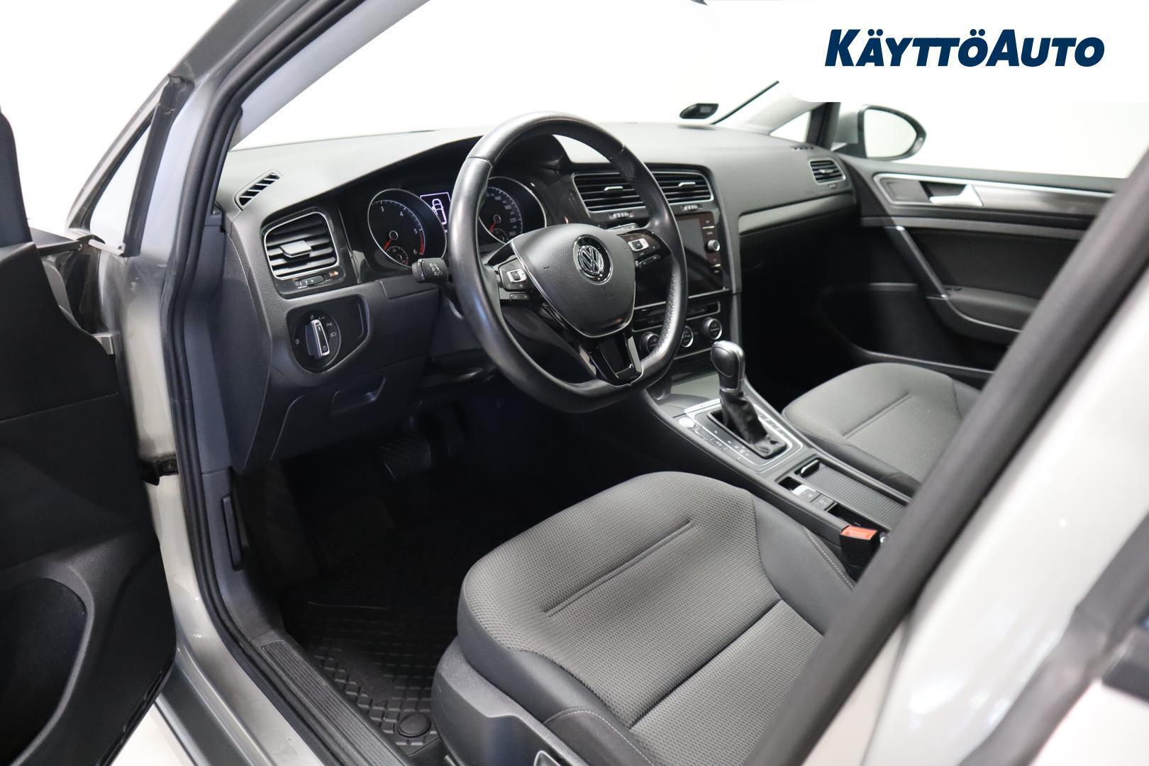 VOLKSWAGEN Golf 2019