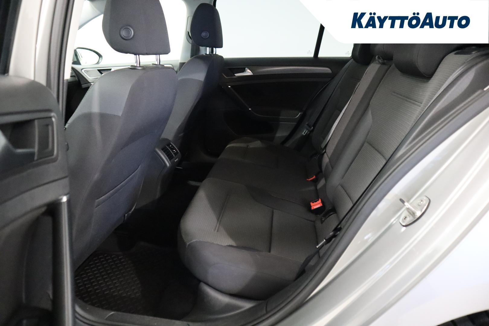 VOLKSWAGEN Golf 2019