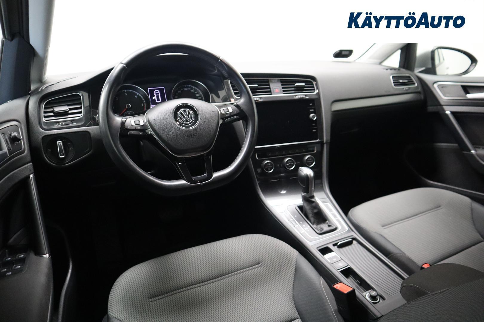 VOLKSWAGEN Golf 2019