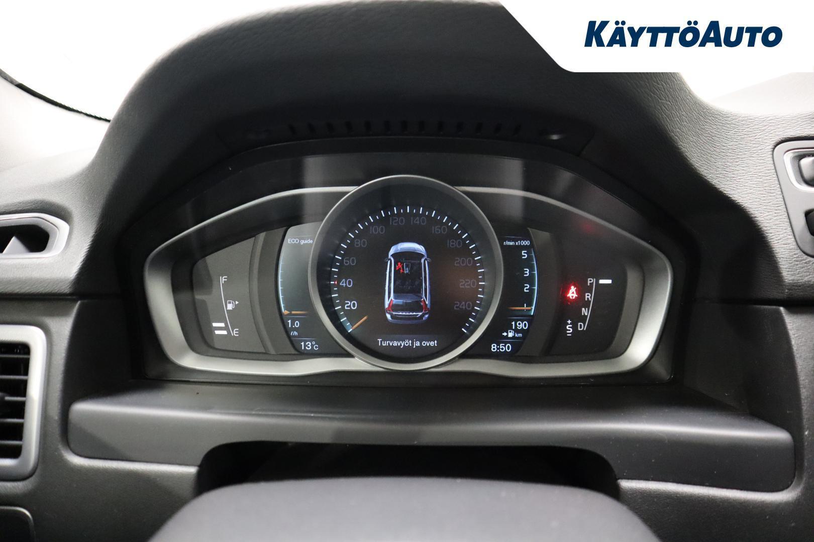 VOLVO V70 2015