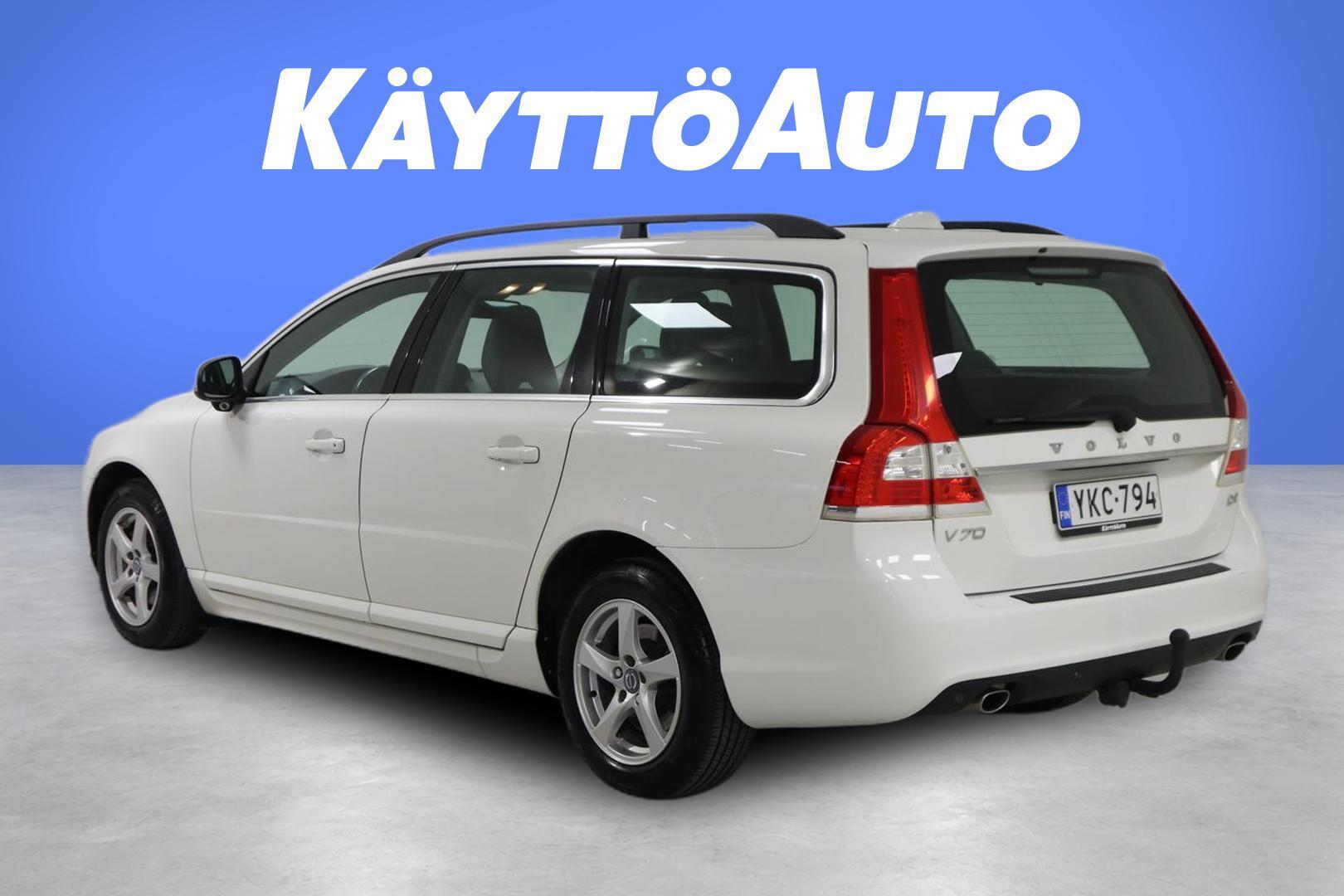 VOLVO V70 2015