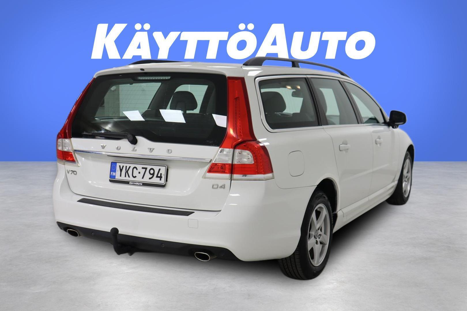 VOLVO V70 2015
