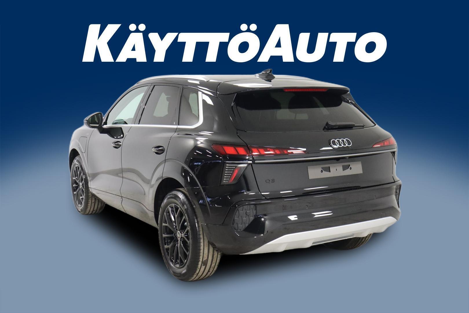 AUDI Q3 7