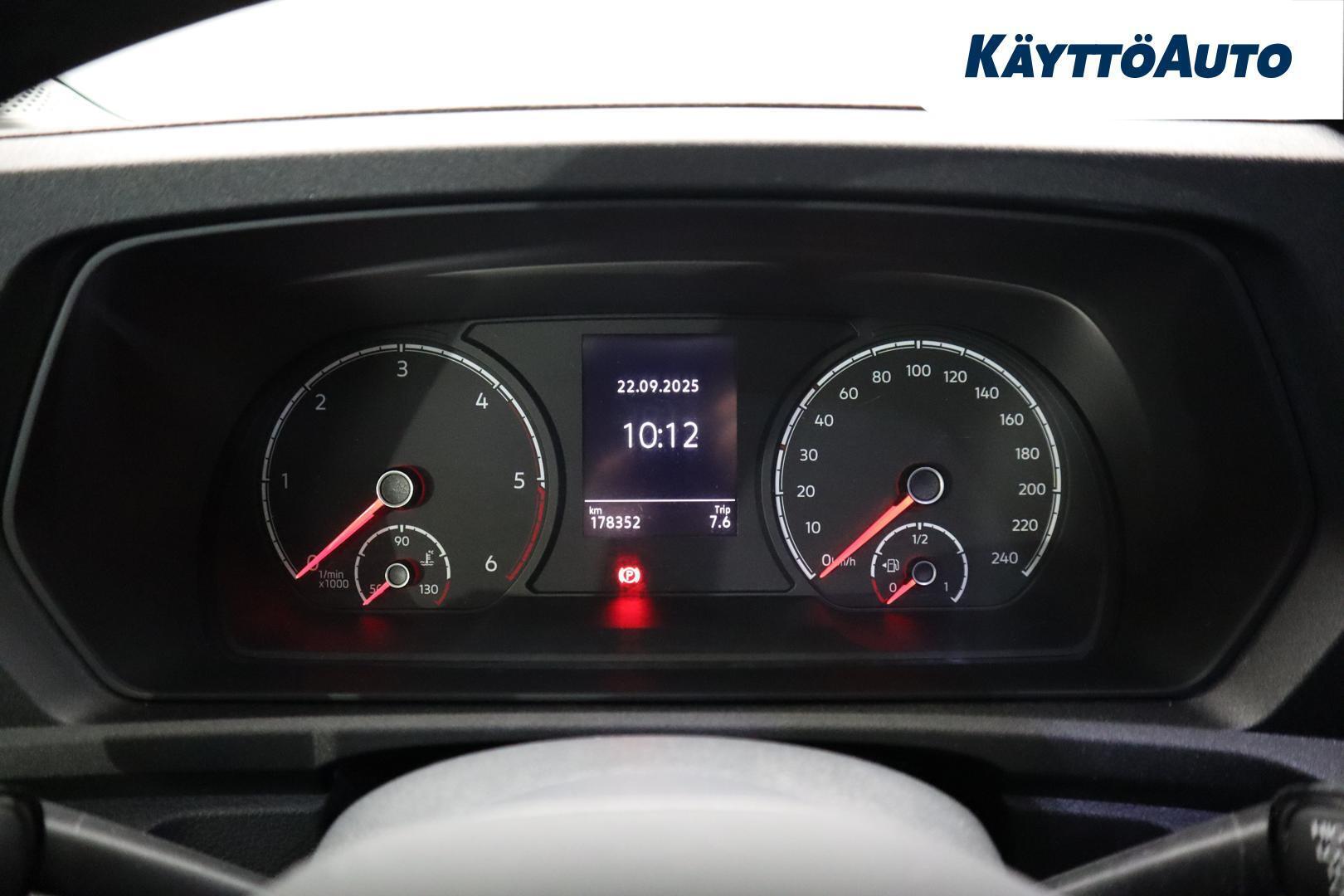 VOLKSWAGEN Caddy Maxi 22
