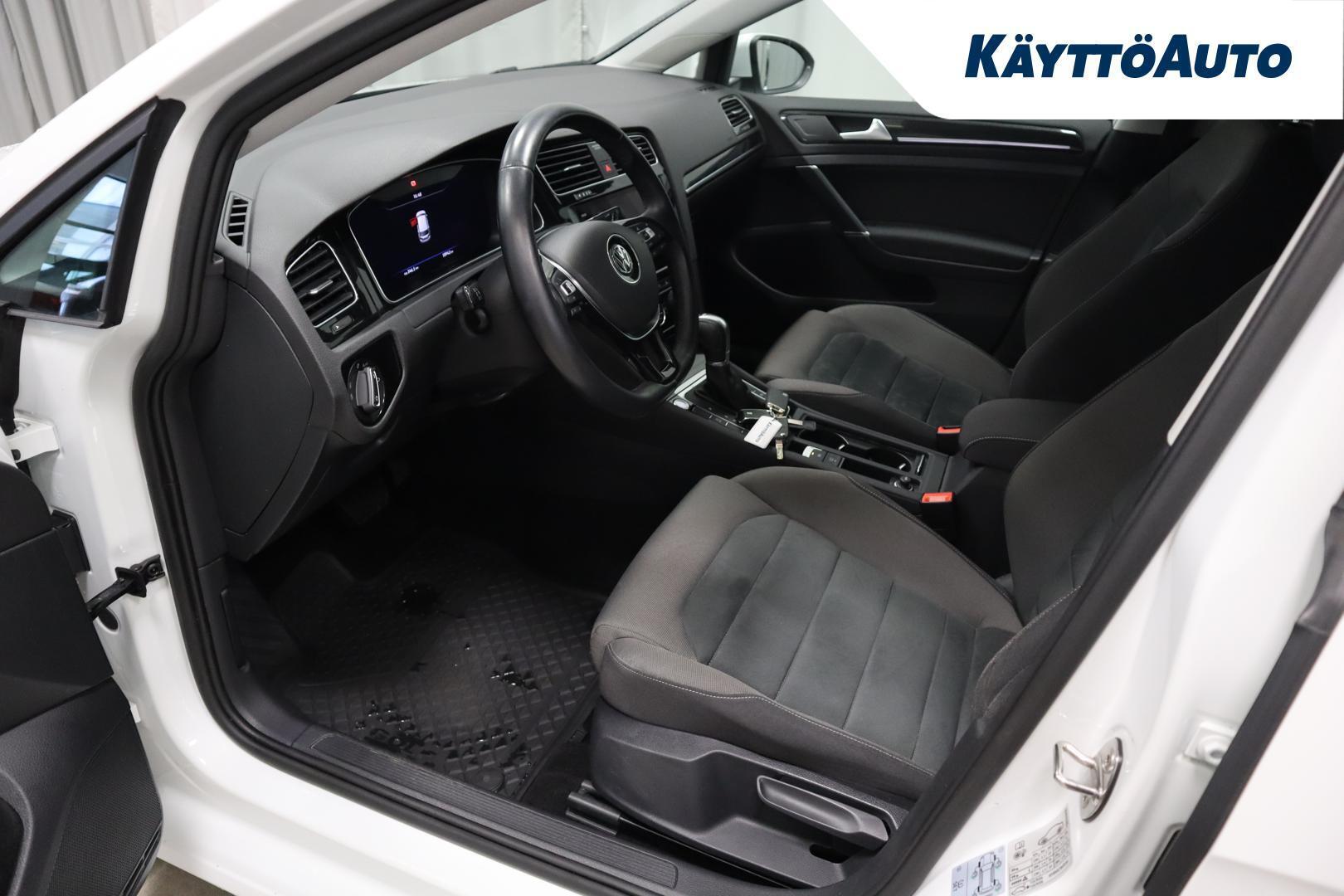 VOLKSWAGEN Golf 2019