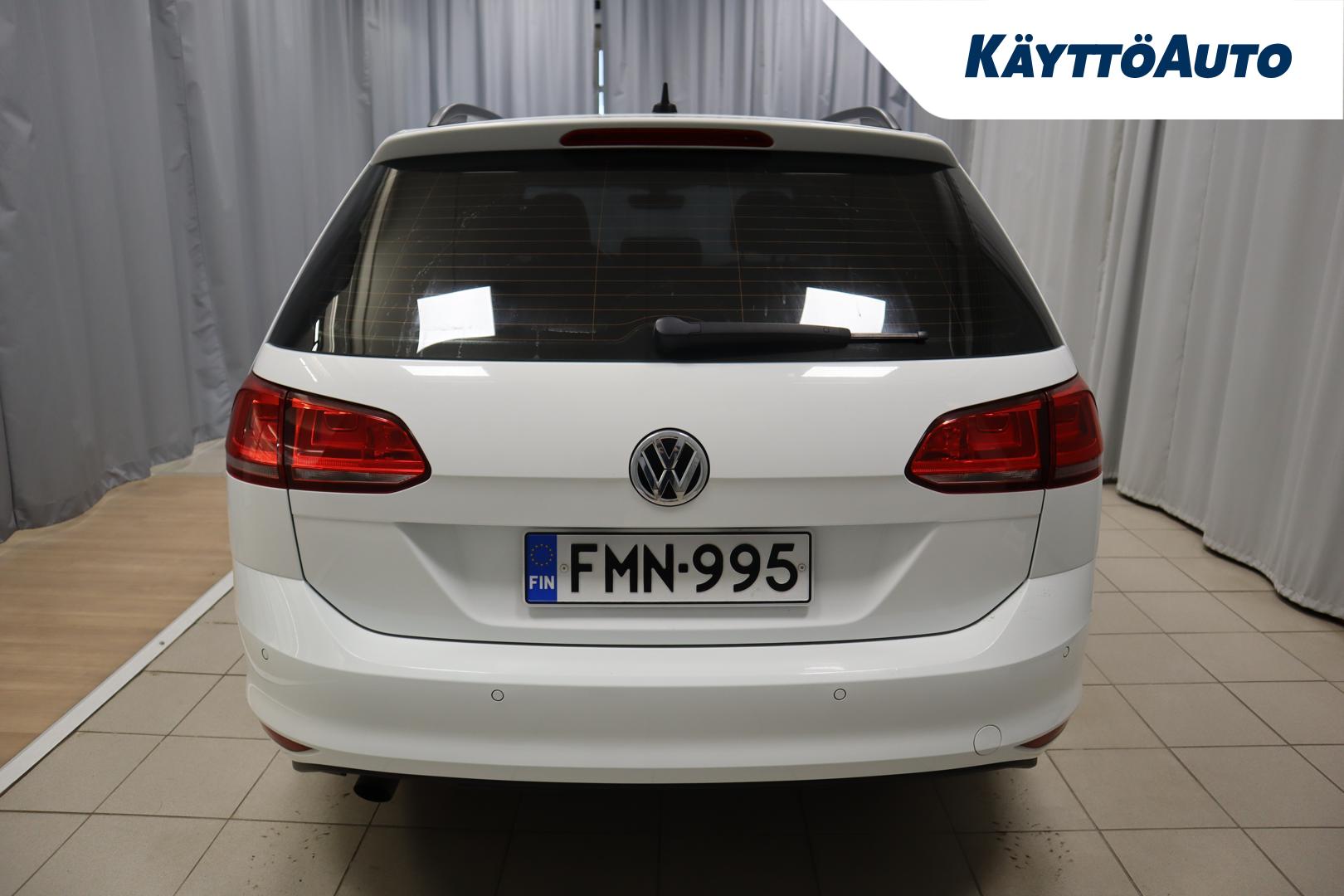 VOLKSWAGEN Golf 2016