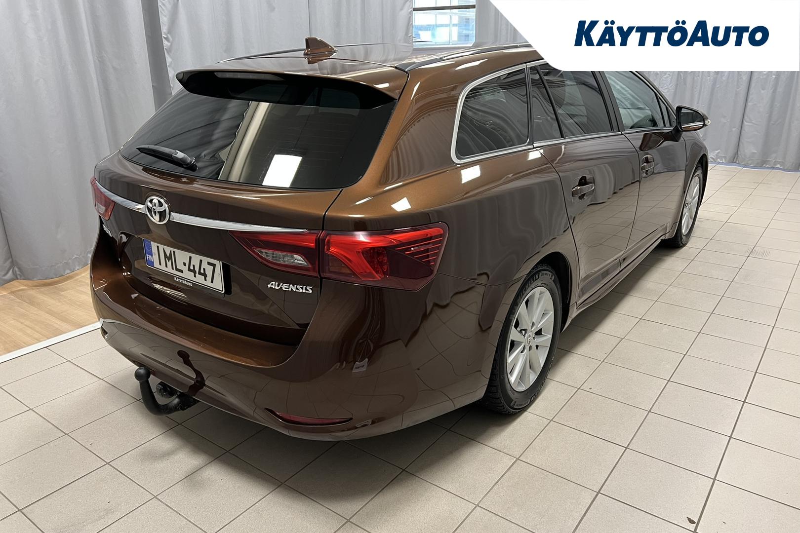 TOYOTA Avensis 2016